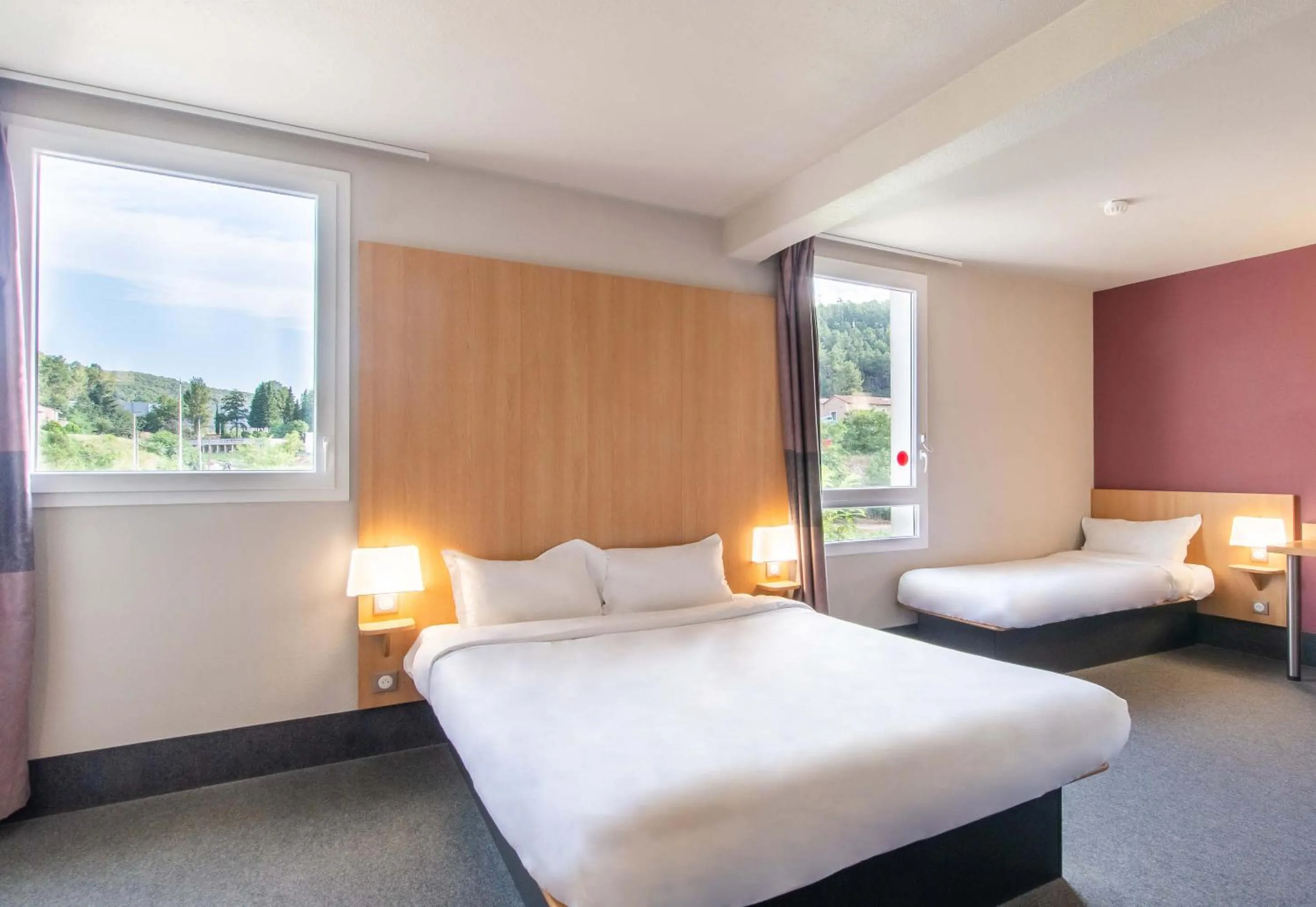 Bedroom, Bed in B&B HOTEL Alès - Pôle Mécanique