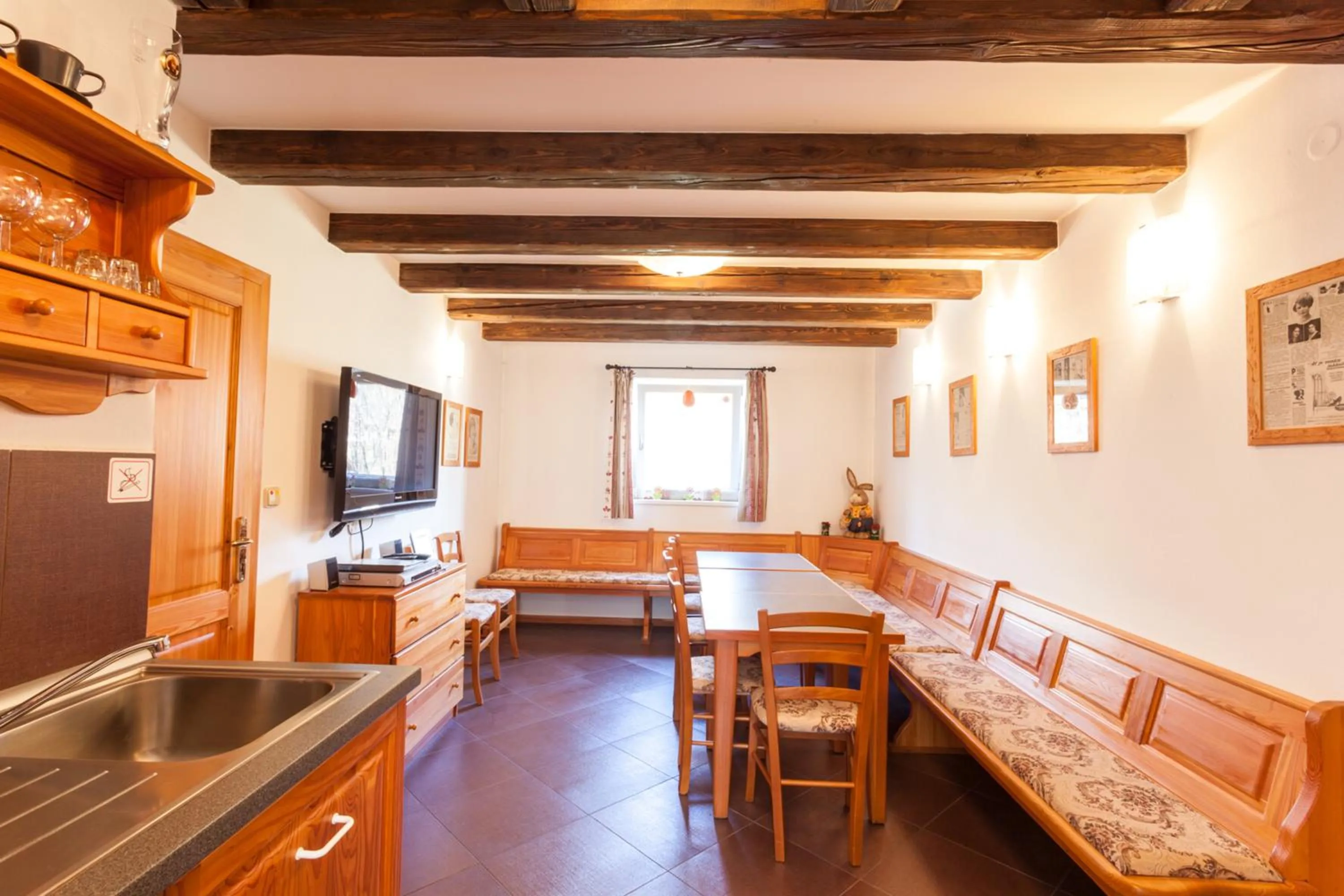 Communal lounge/ TV room in Haus Wildbach - Baranek Resorts