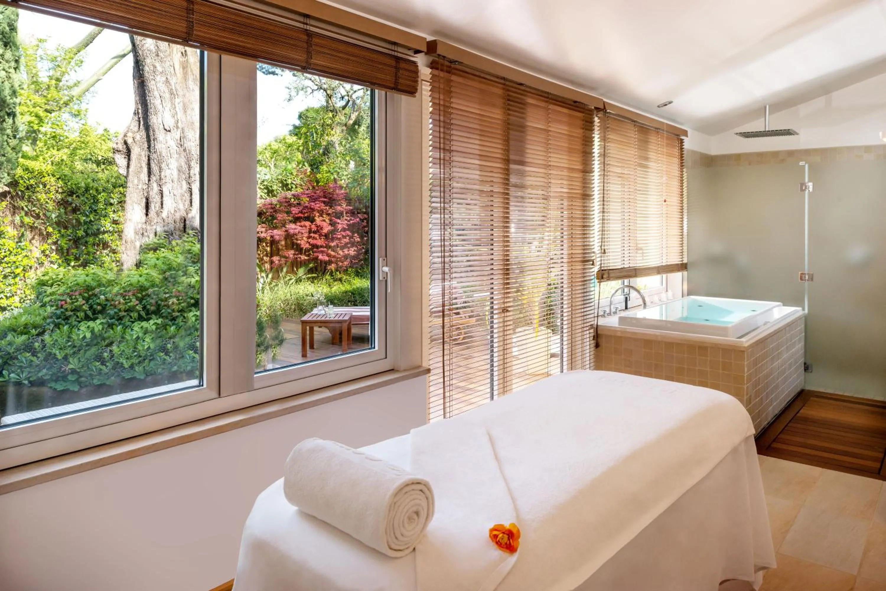 Day, Bed in Grand Hotel Excelsior Vittoria