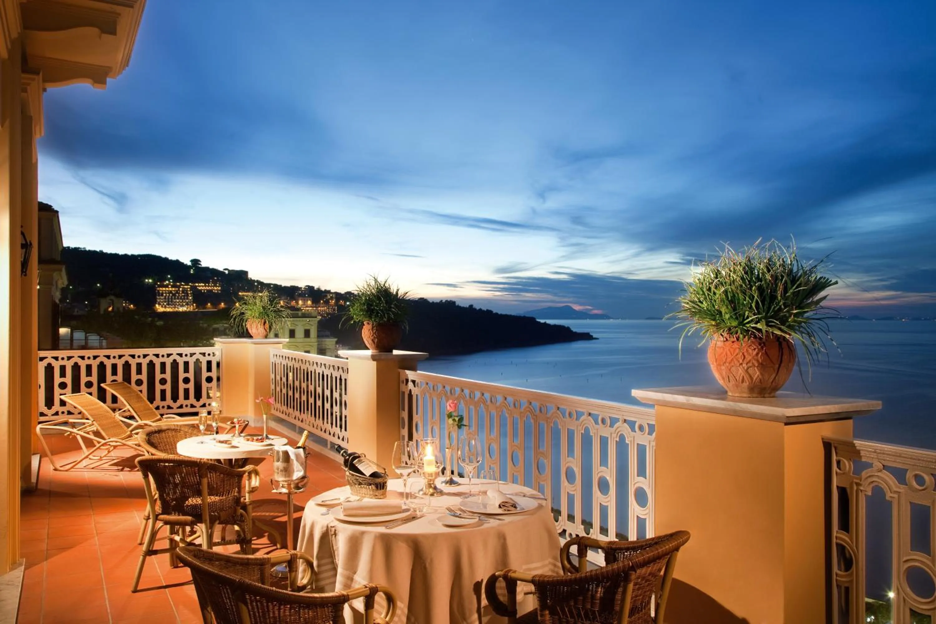Restaurant/places to eat in Grand Hotel Excelsior Vittoria