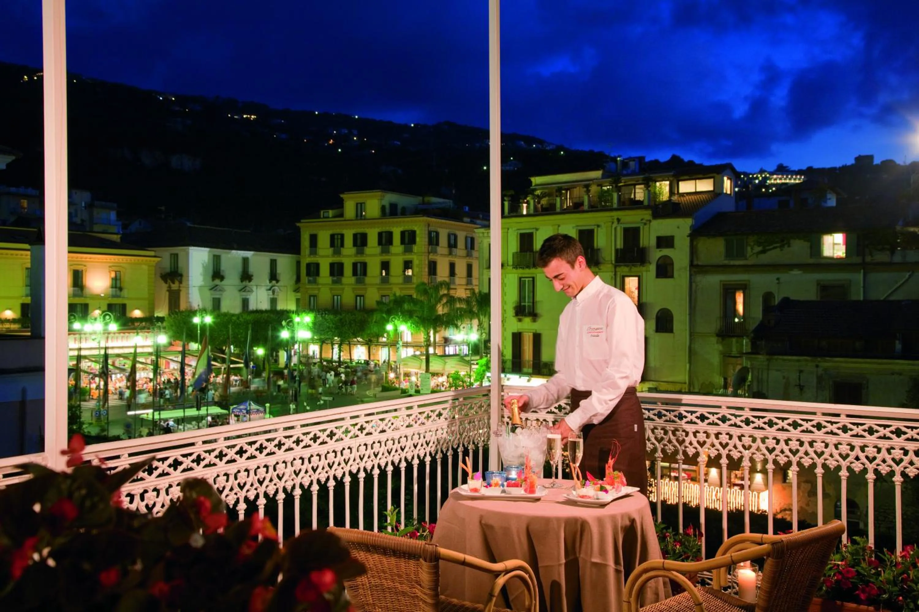 Patio in Grand Hotel Excelsior Vittoria