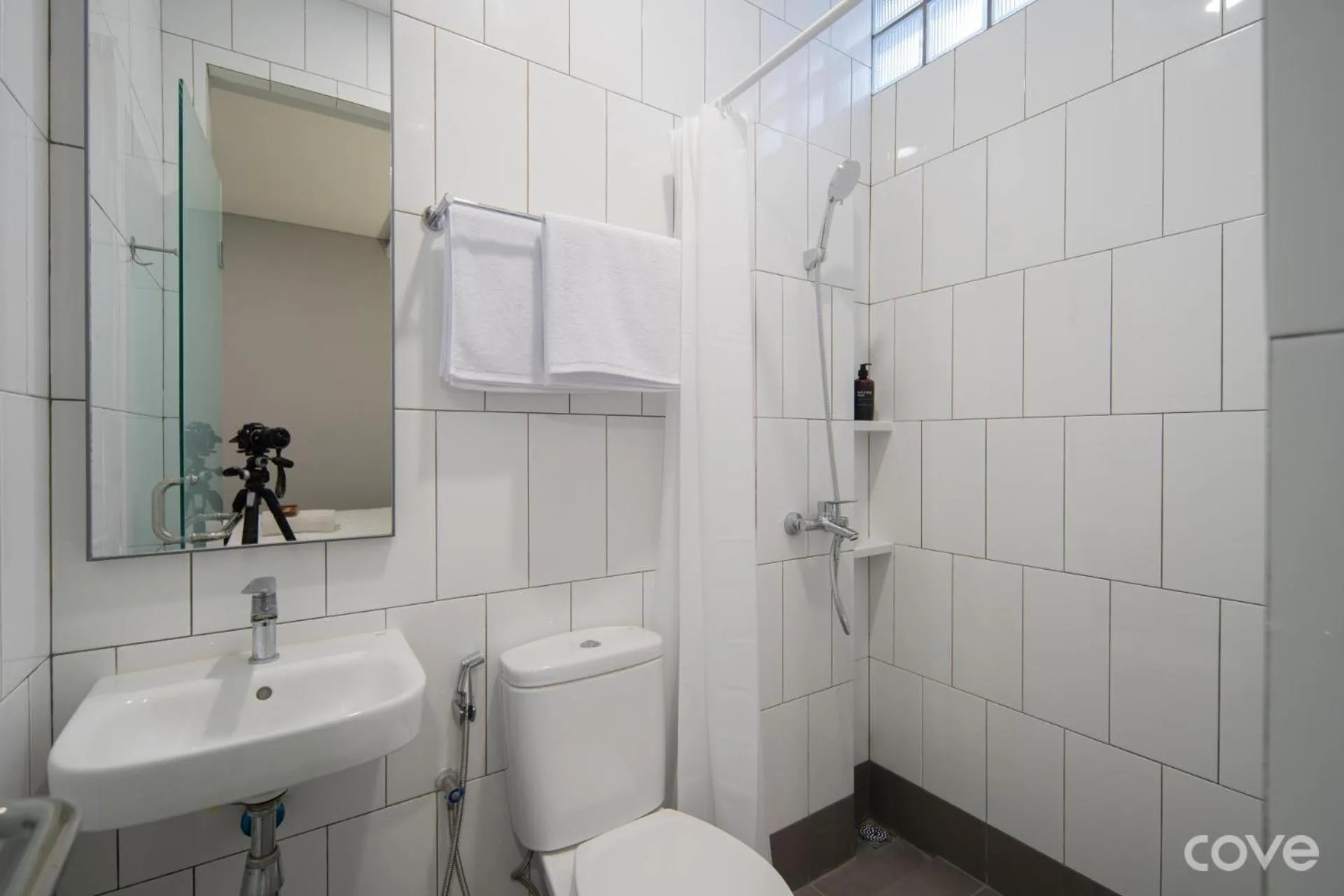 Bathroom in Cove Vaia