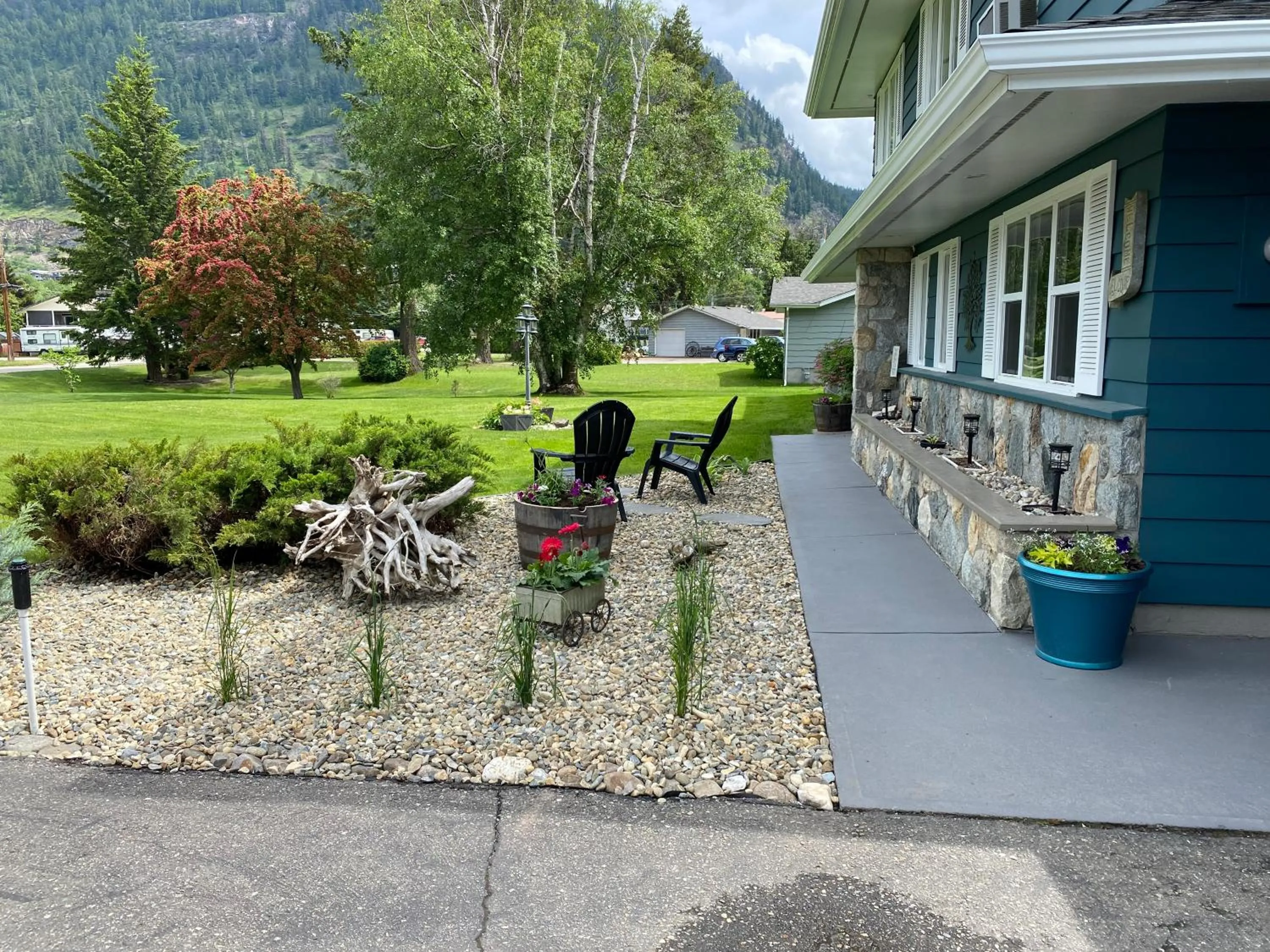 Property building in Sunny Shuswap B&B