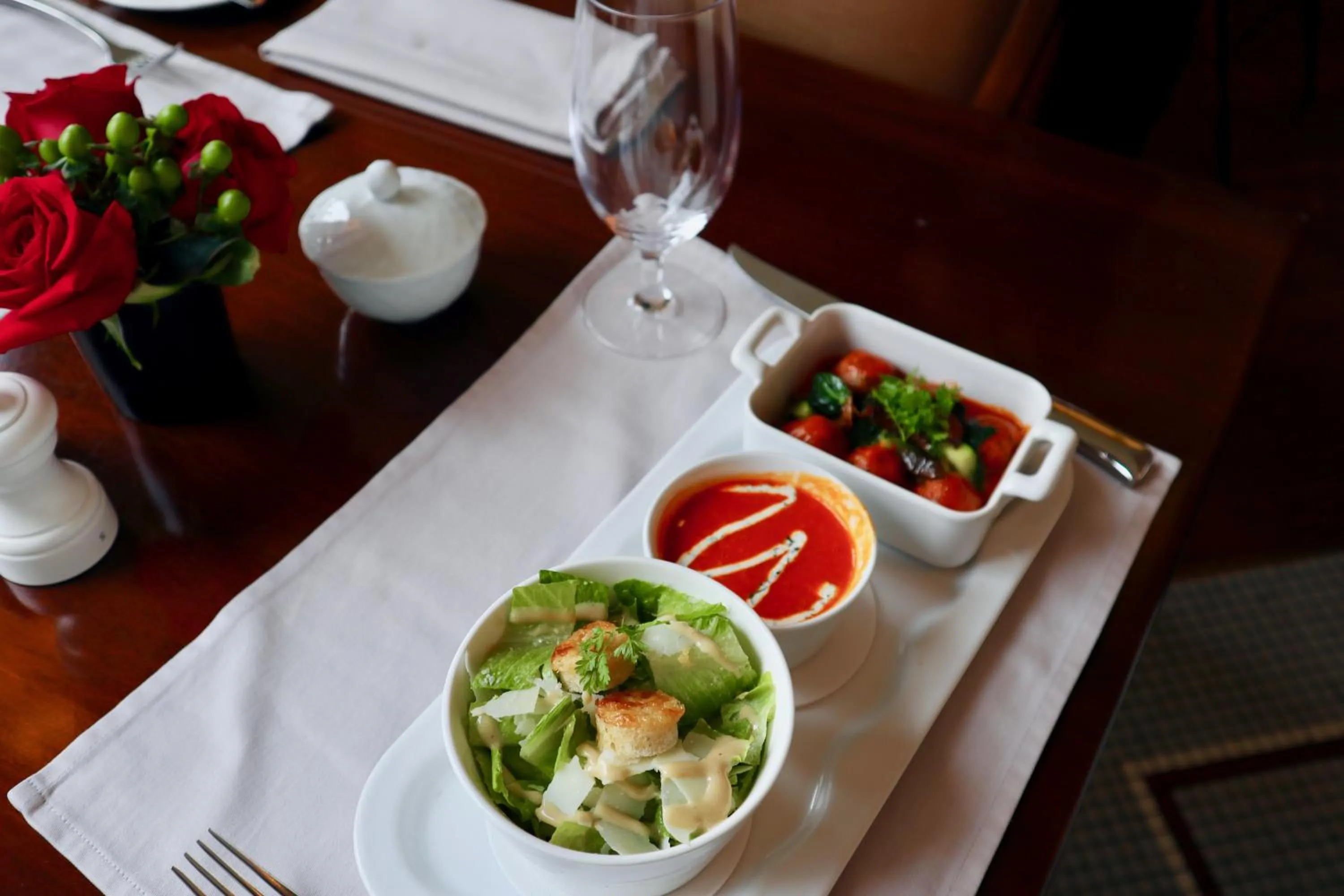 Restaurant/places to eat in Capital Hotel