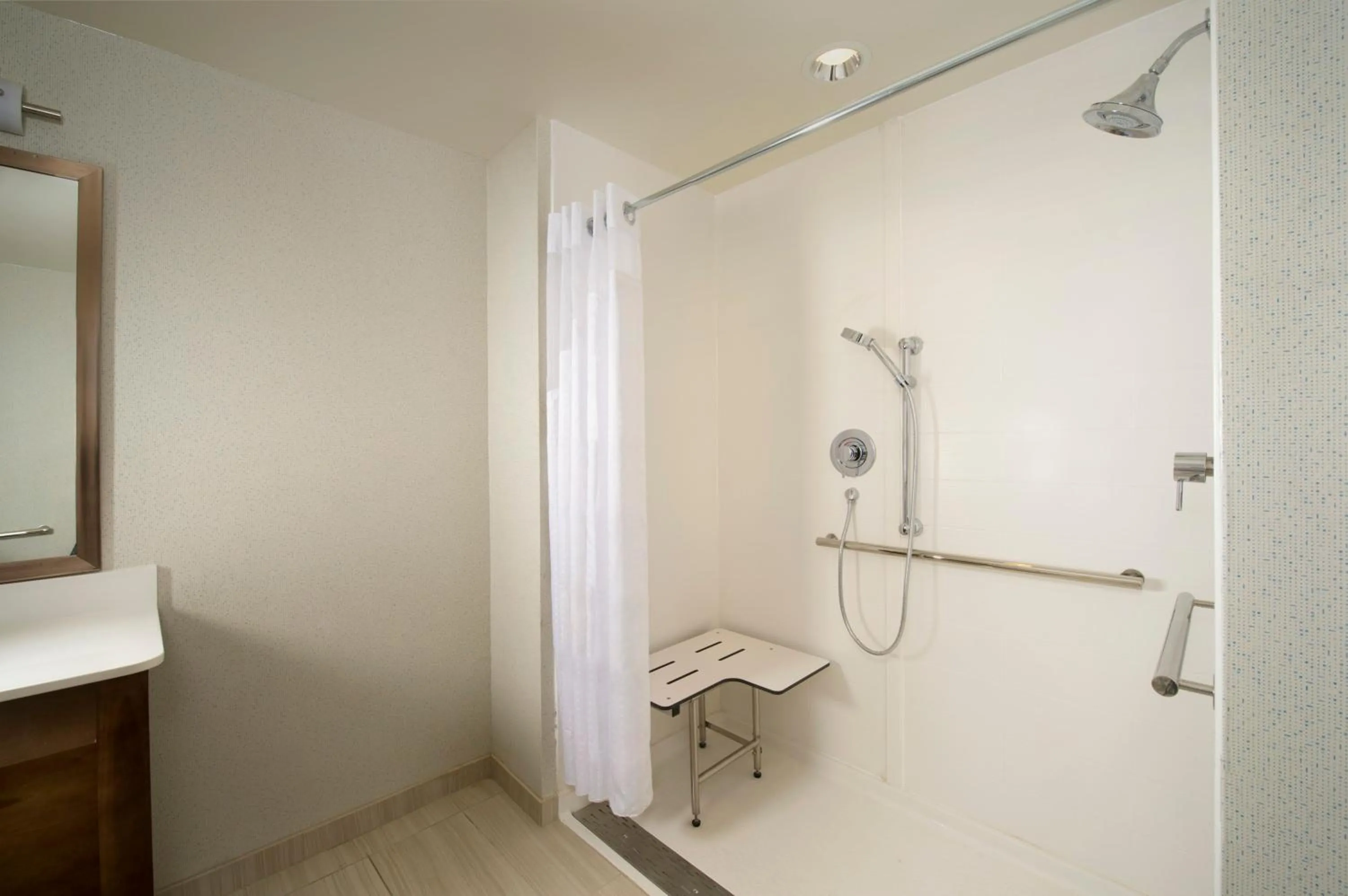 Bathroom in Holiday Inn Express & Suites Bay City by IHG