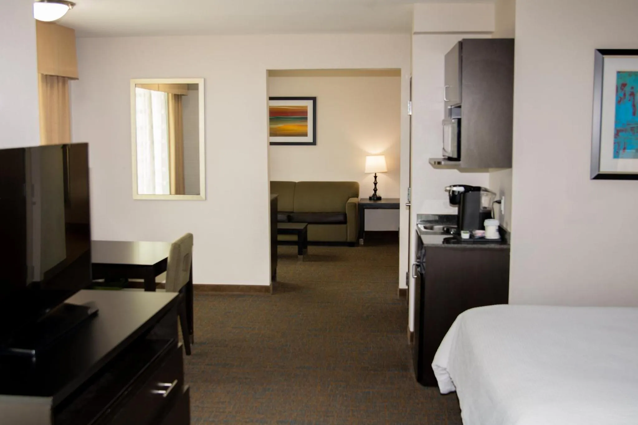 Photo of the whole room, Bed in Holiday Inn Express & Suites Bakersfield Airport by IHG