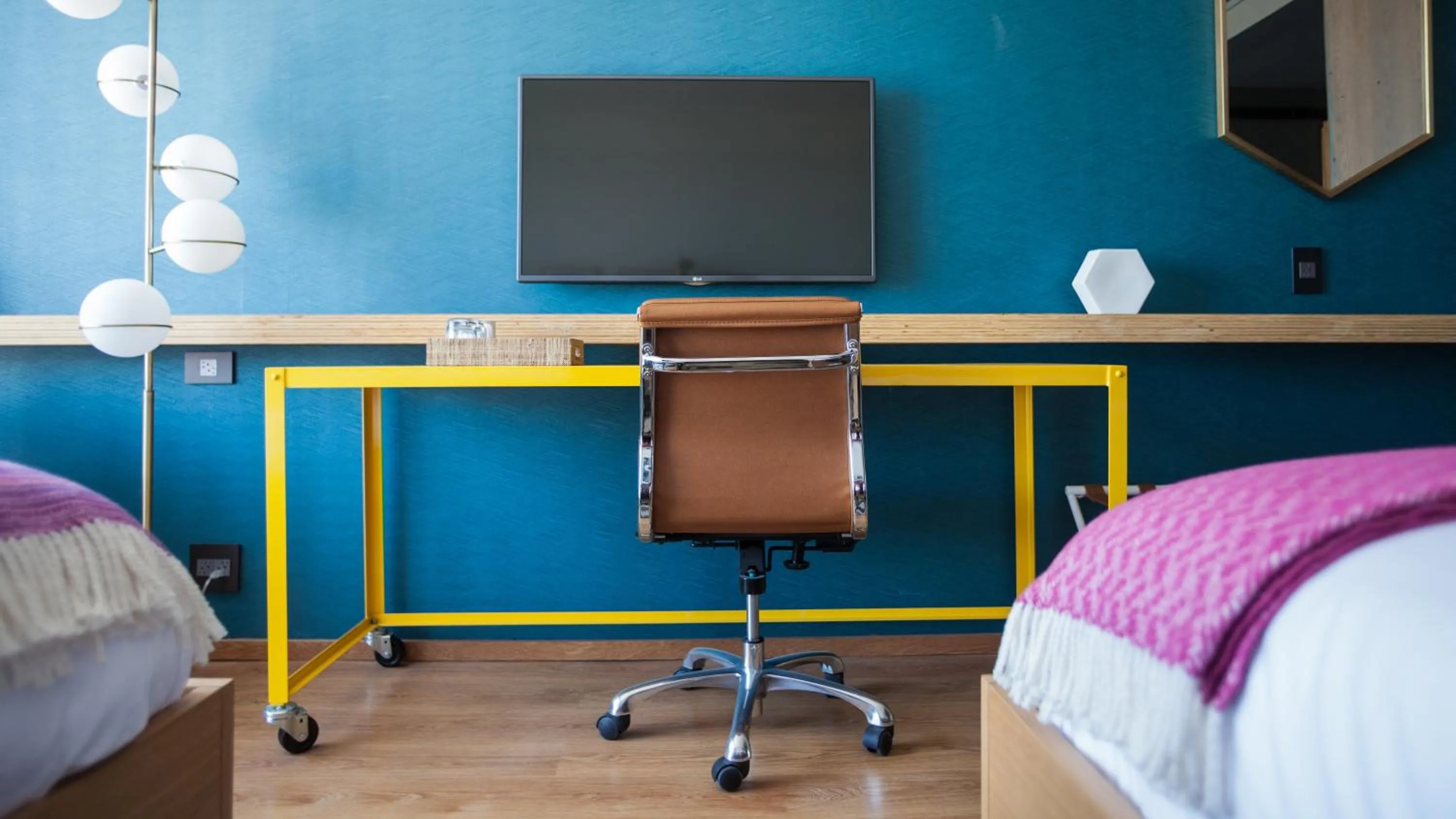 Photo of the whole room, Bed in Hotel Indigo El Paso Downtown by IHG