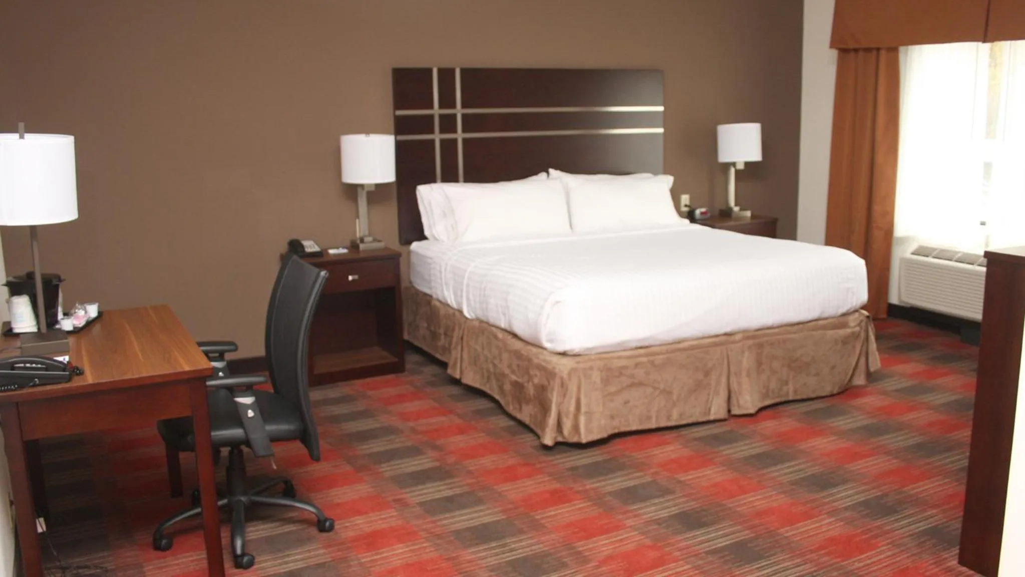 Photo of the whole room in Holiday Inn Express & Suites Cumberland - La Vale by IHG