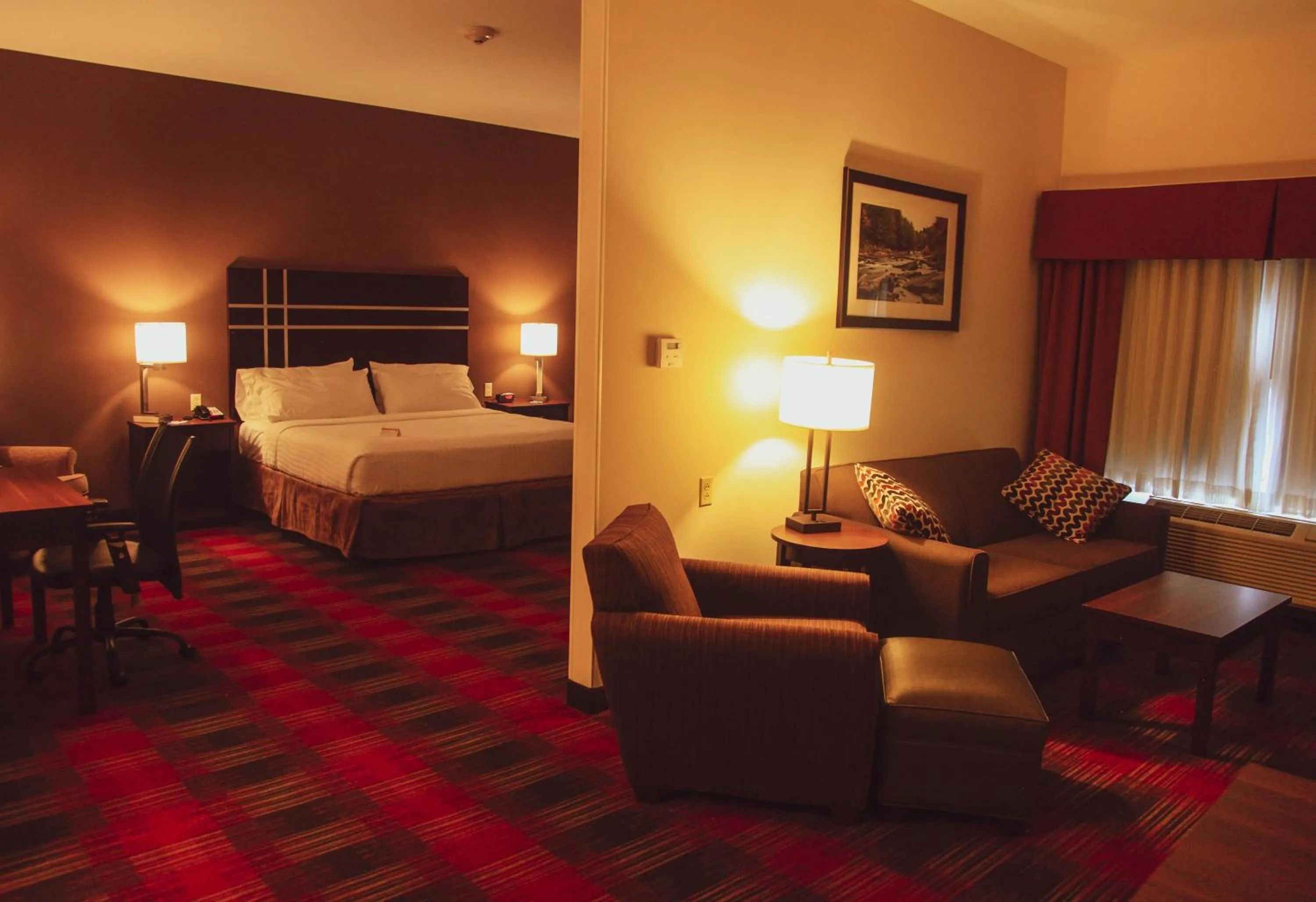 Photo of the whole room in Holiday Inn Express & Suites Cumberland - La Vale by IHG