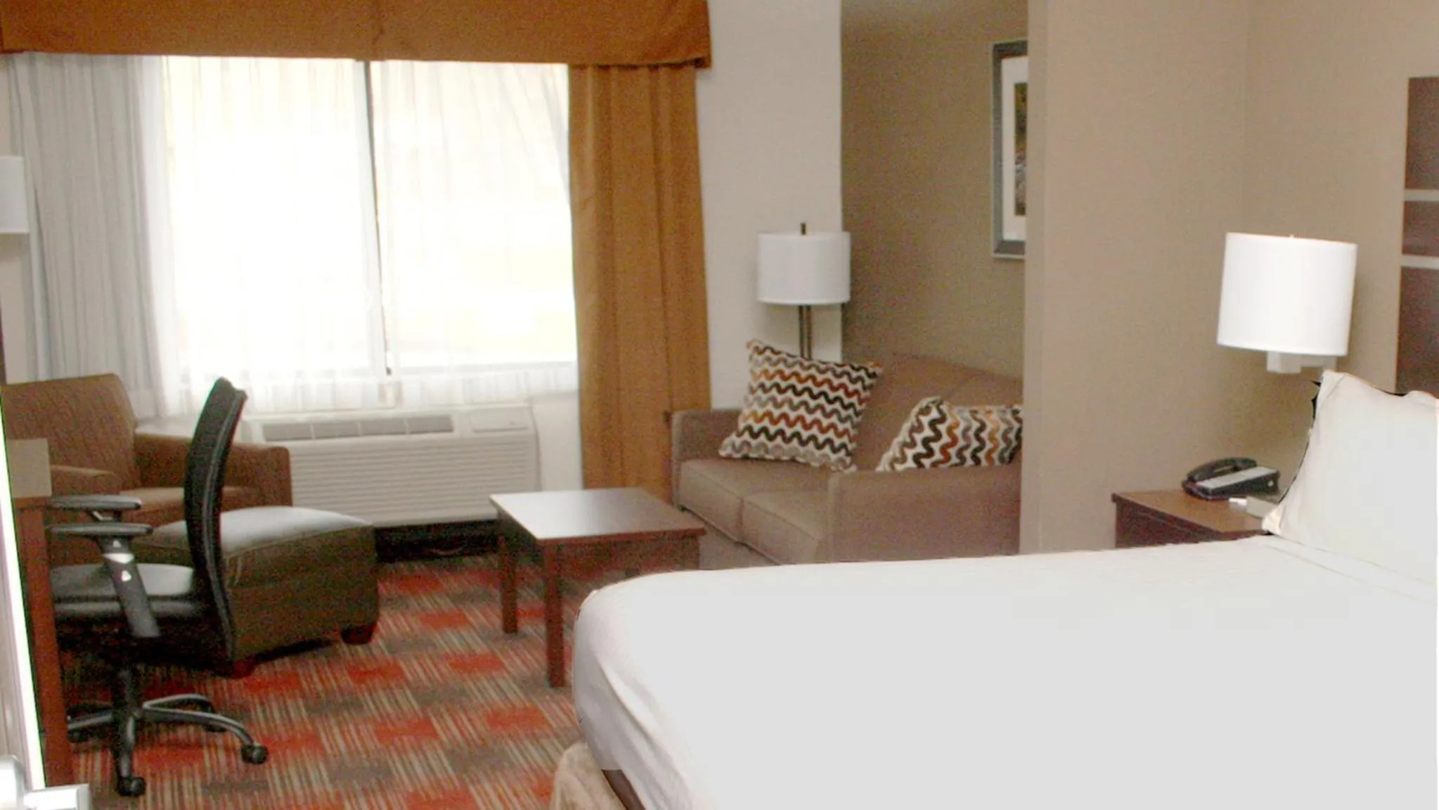 Photo of the whole room in Holiday Inn Express & Suites Cumberland - La Vale by IHG