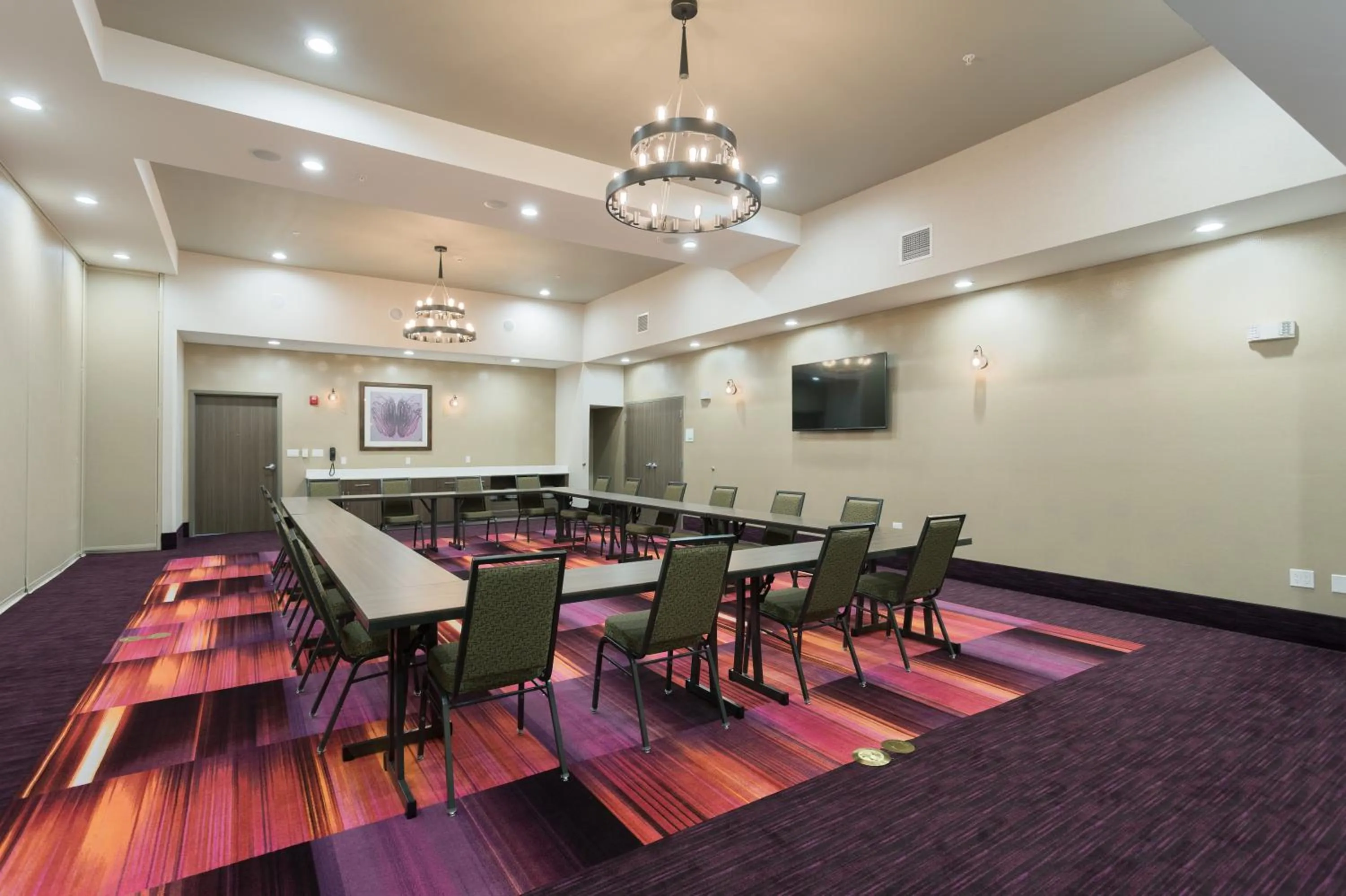 Meeting/conference room in Holiday Inn San Marcos Convention Center by IHG