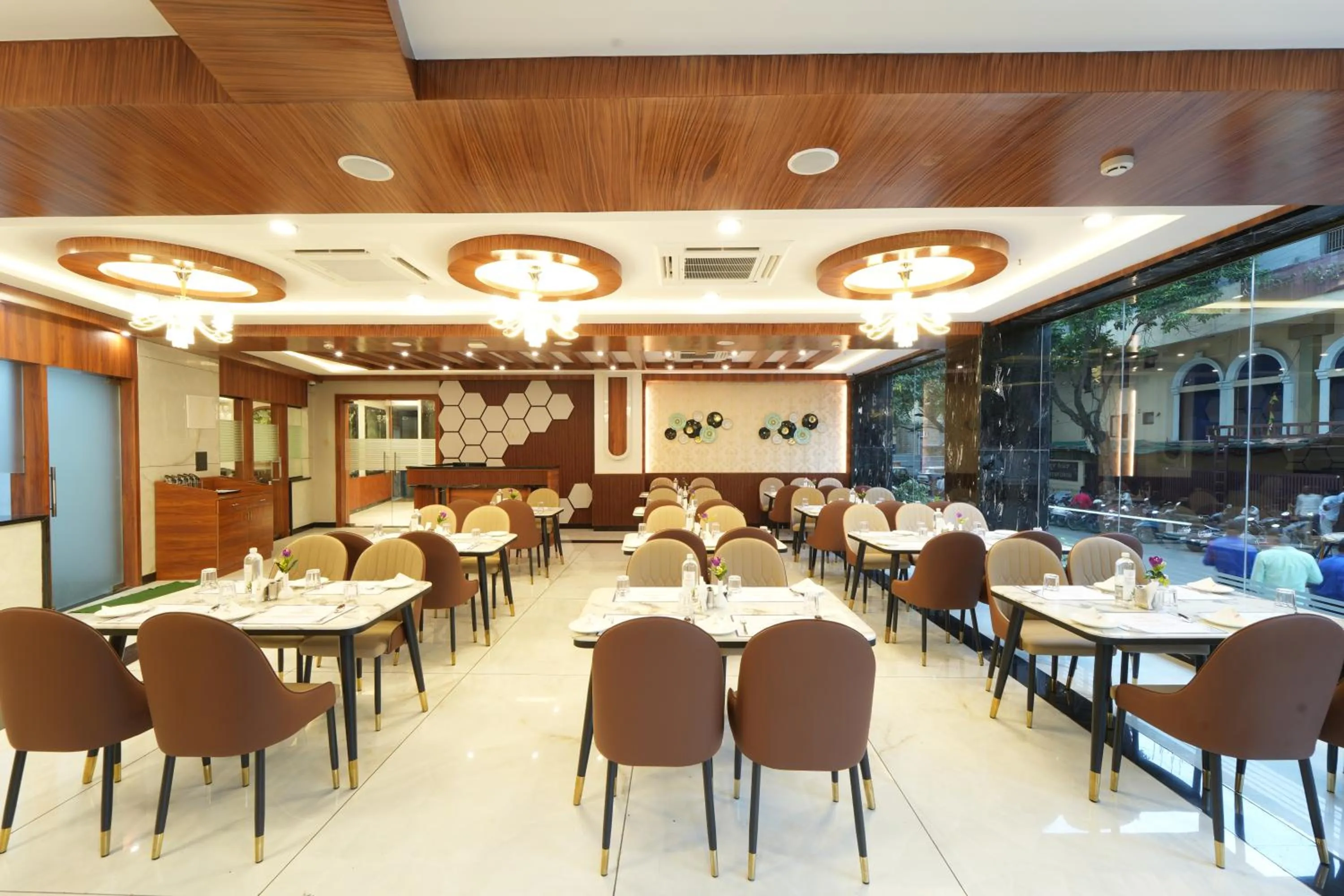 Restaurant/places to eat in VOVO Boutique Hotel