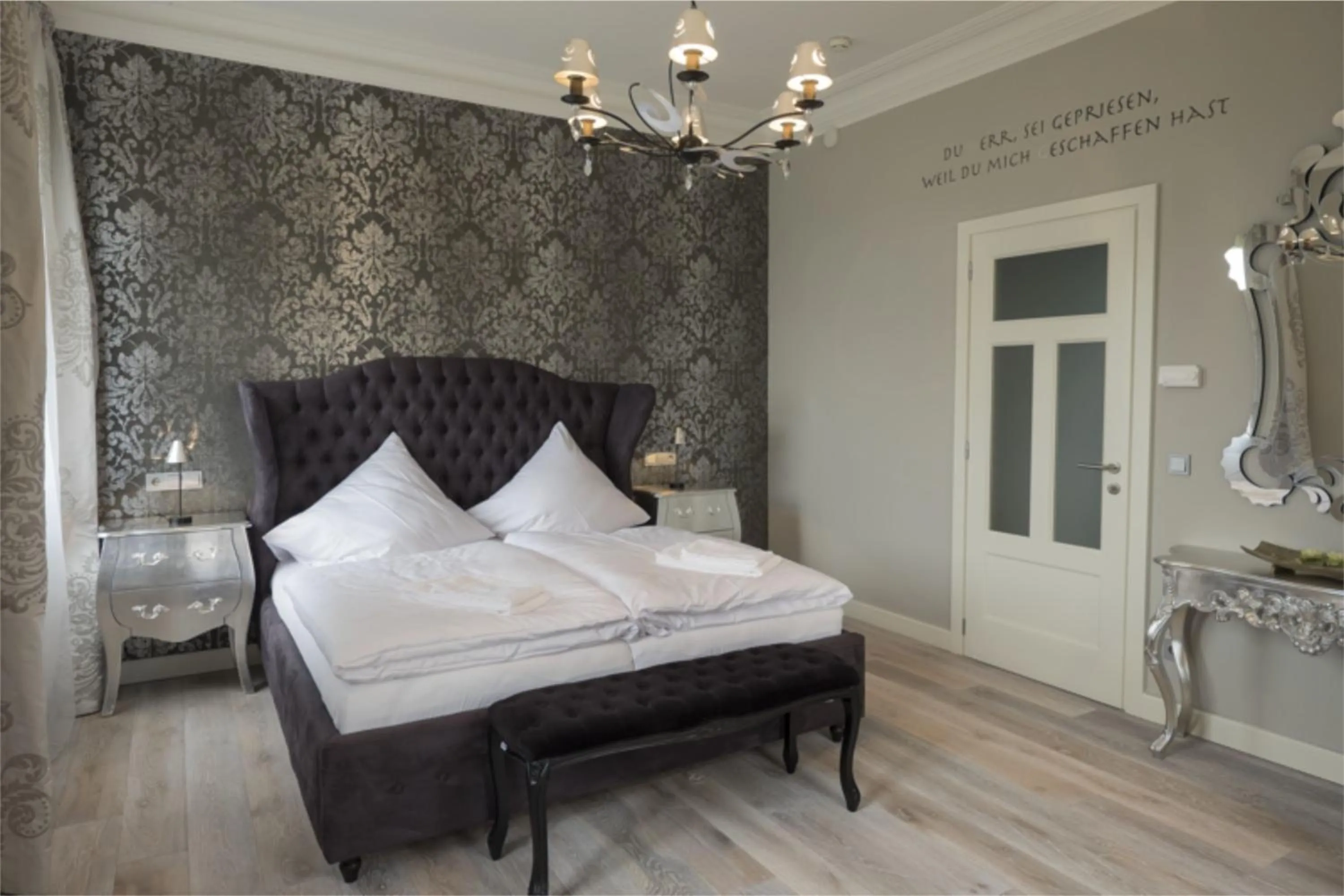 Photo of the whole room, Bed in Kloster Bonlanden