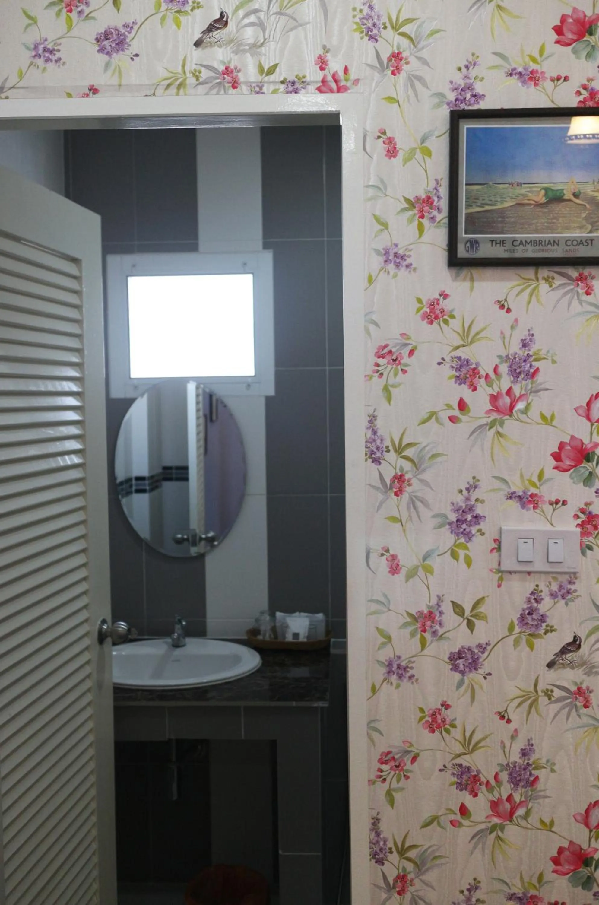 Bathroom in The London Tearoom