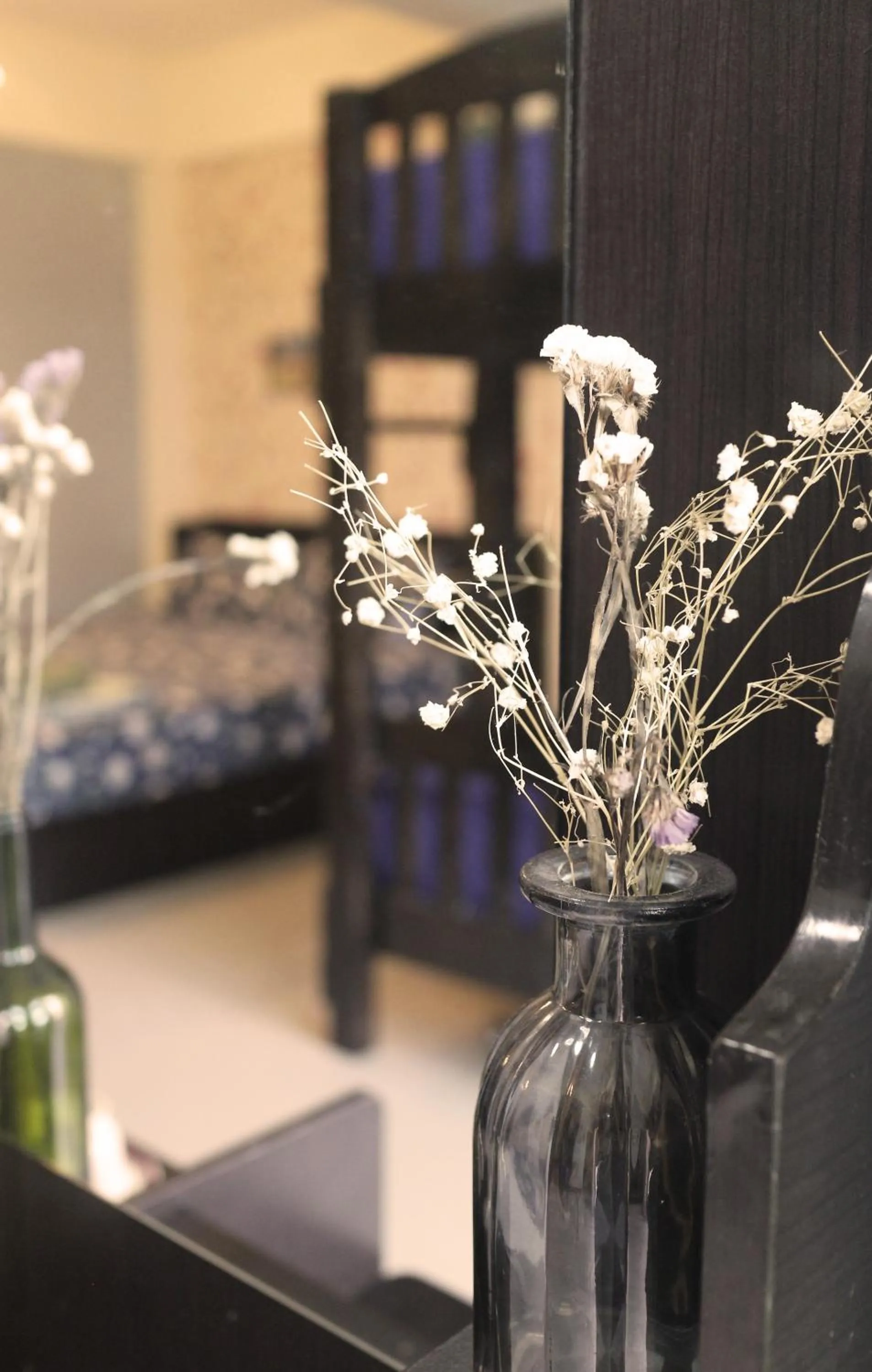 Other, Bed in The London Tearoom