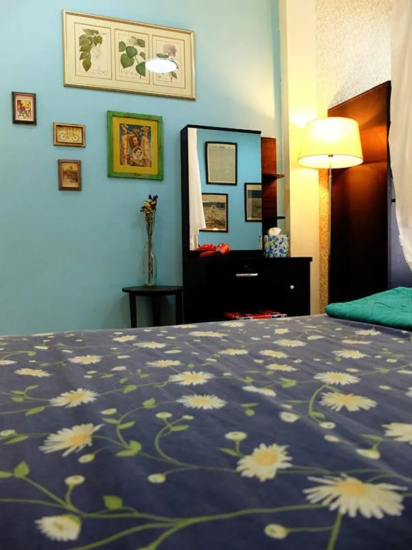 Decorative detail, Bed in The London Tearoom