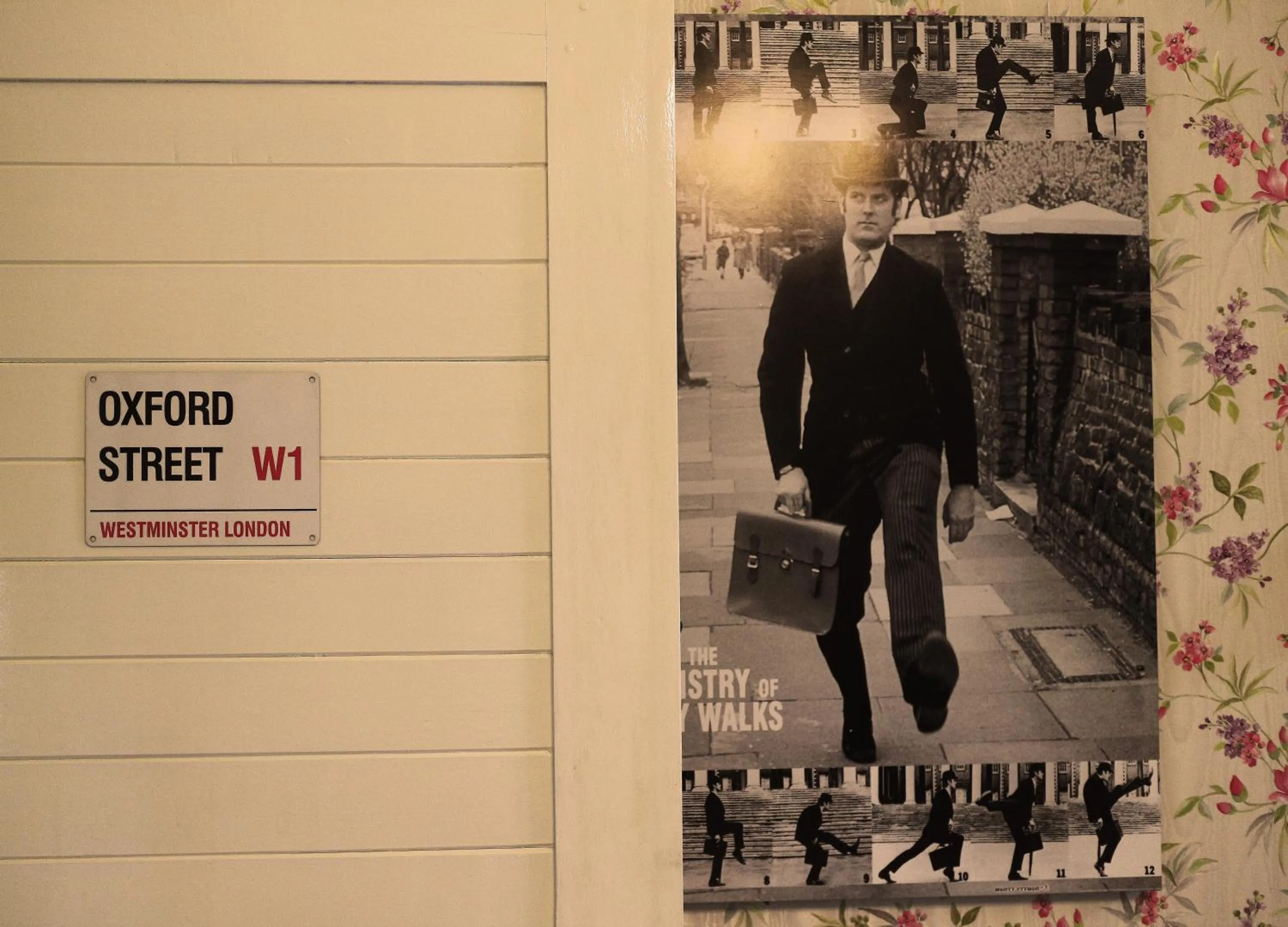 Decorative detail in The London Tearoom