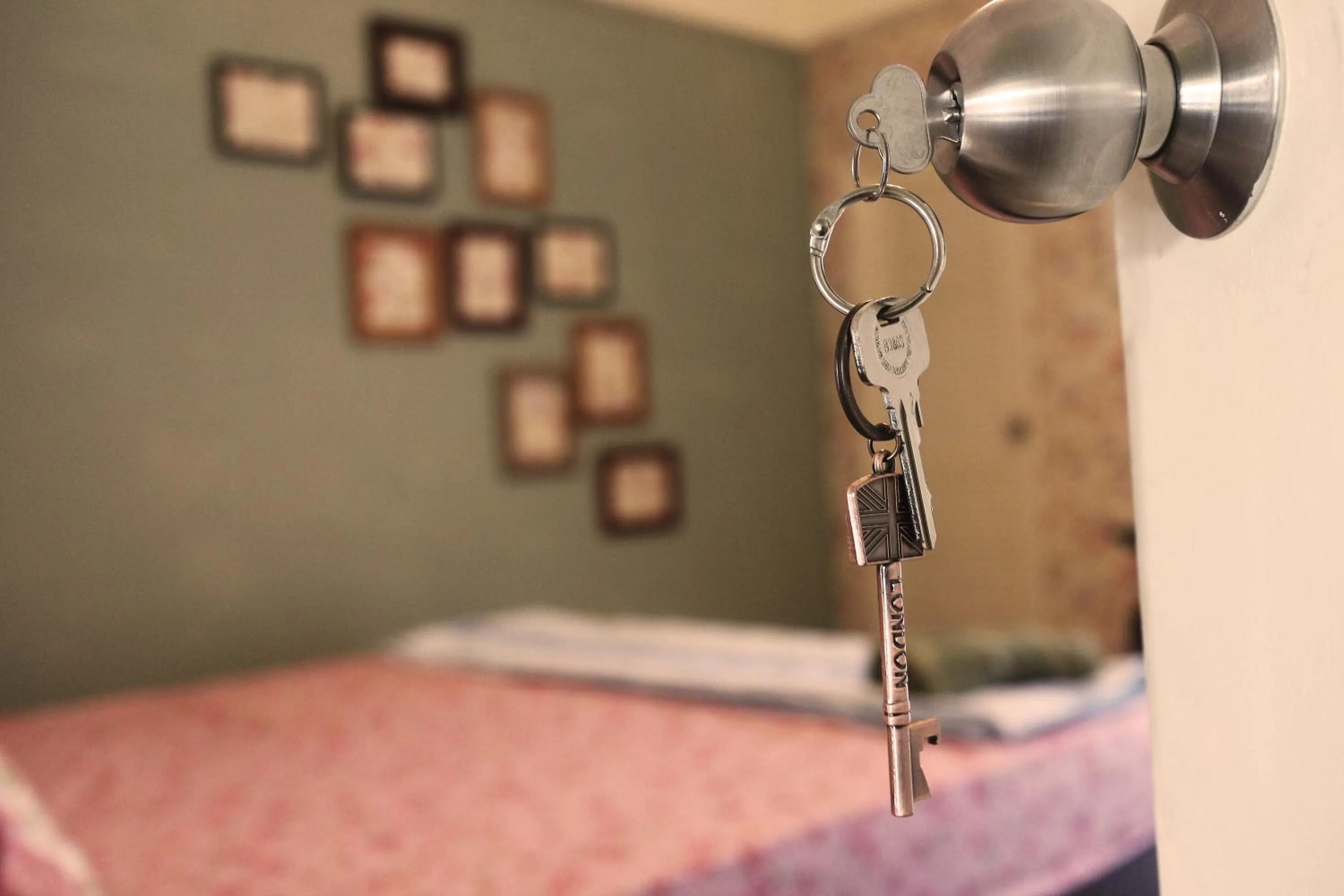 Other, Bed in The London Tearoom