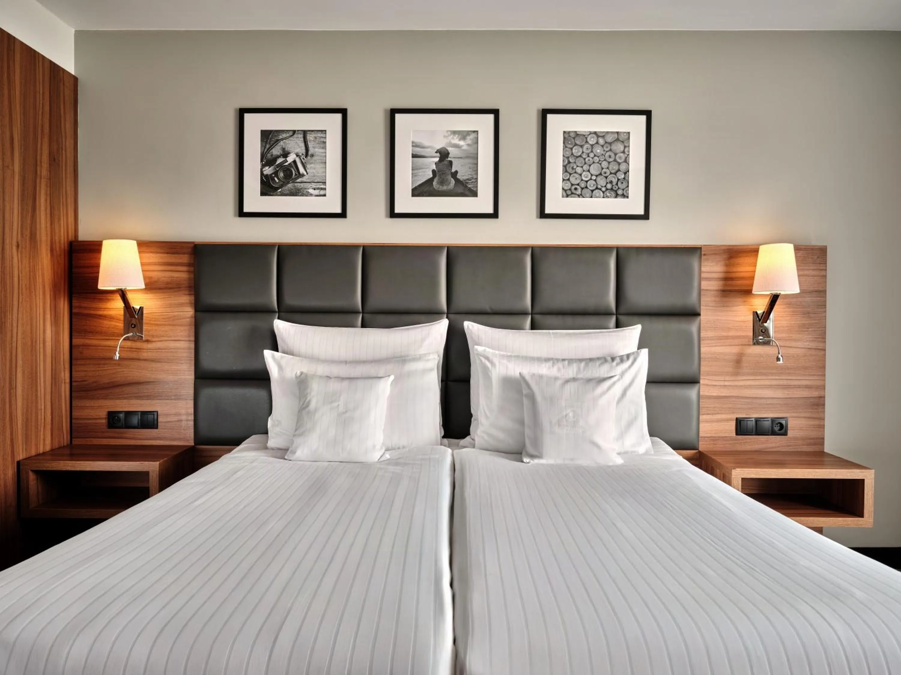 Bed in Heron Live Hotel Marina & SPA