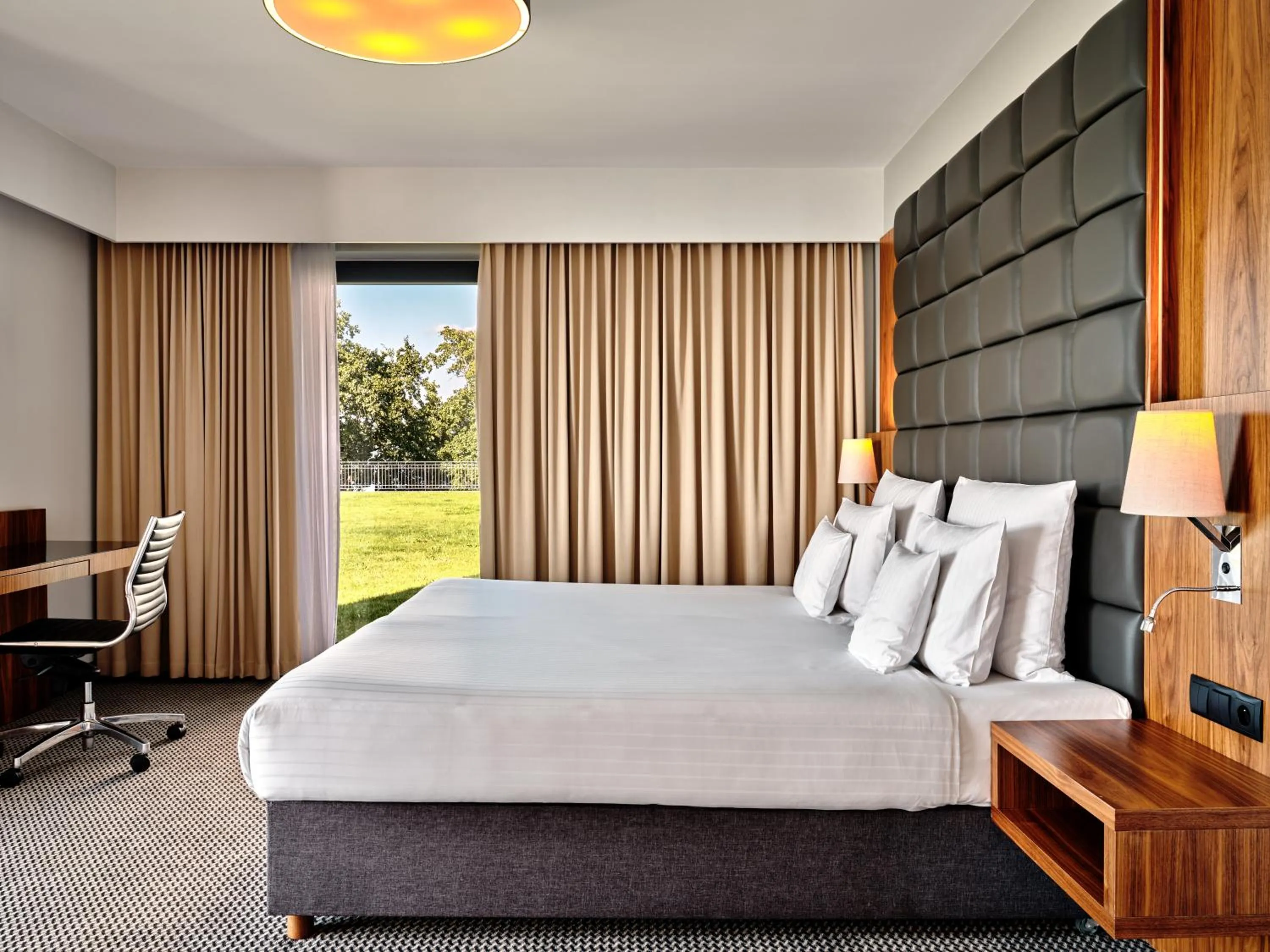 Bed in Heron Live Hotel Marina & SPA