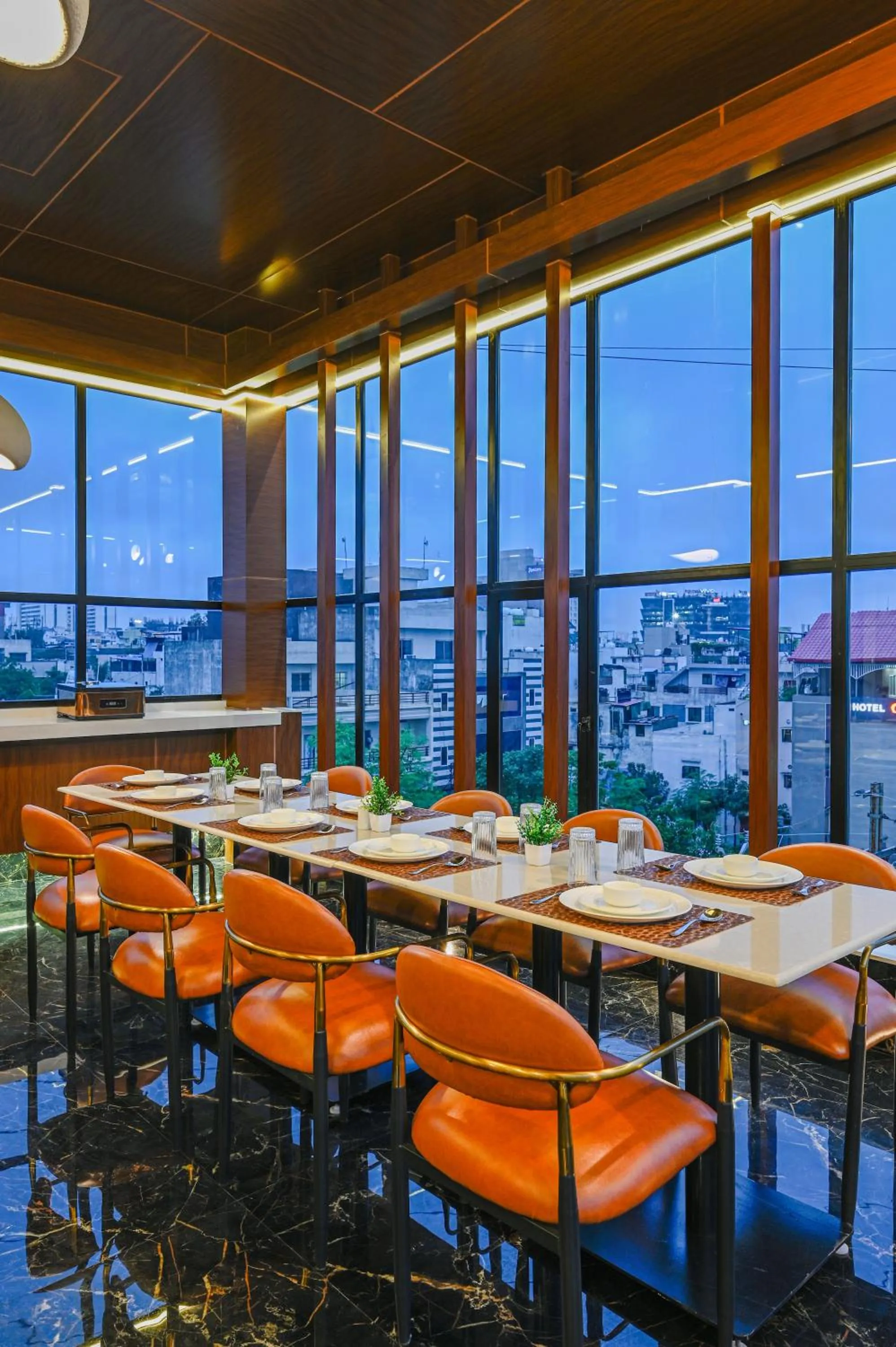 Restaurant/places to eat in Hotel Grand Girdhar Premier