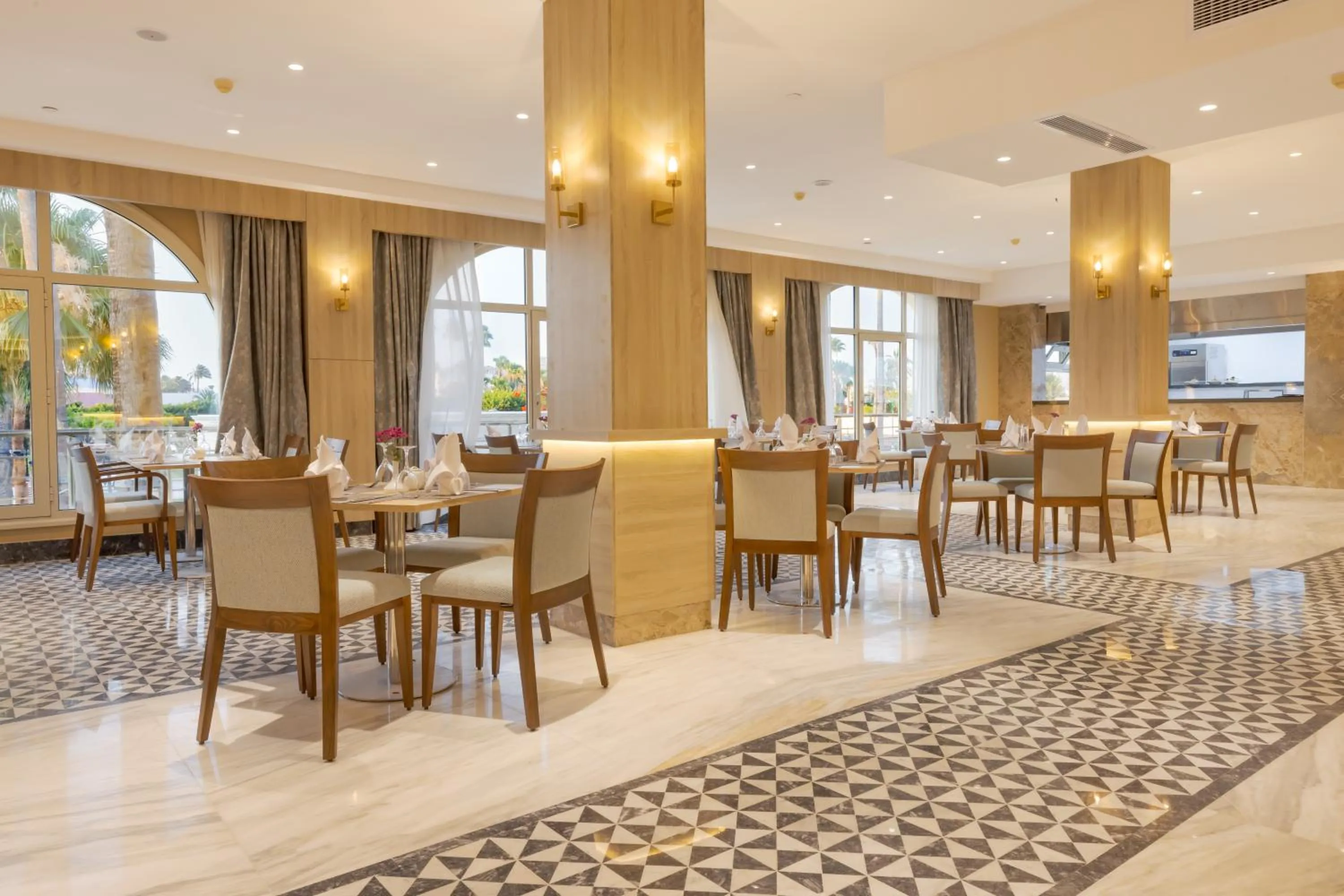 Restaurant/places to eat in Helnan Antoniades Palace Hotel