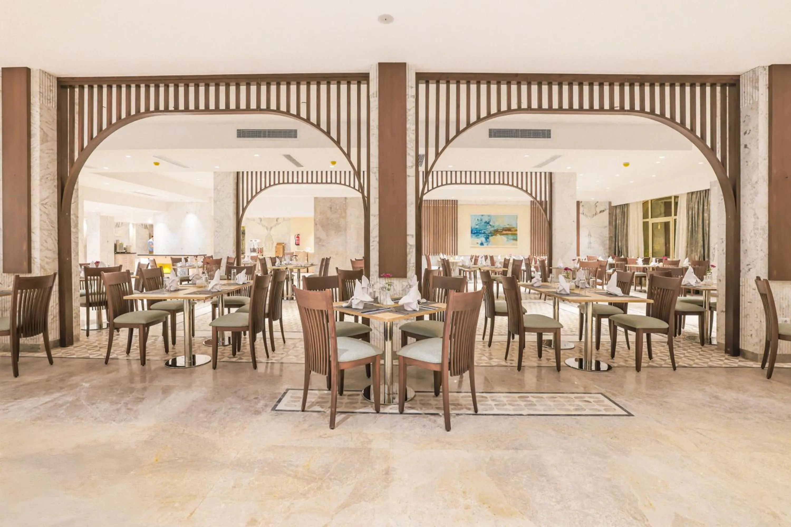 Restaurant/places to eat in Helnan Antoniades Palace Hotel