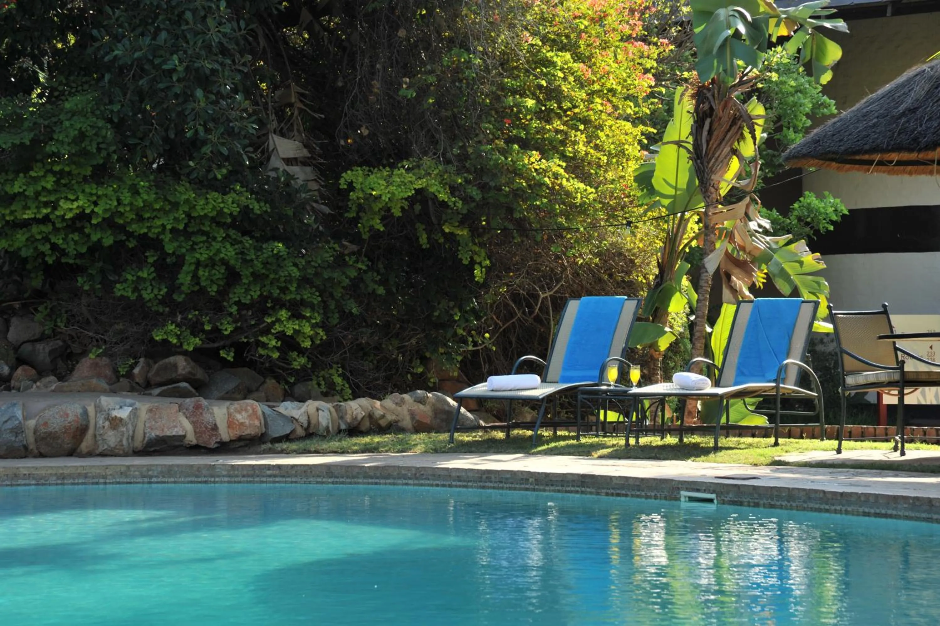 Swimming pool in Cresta Thapama Hotel