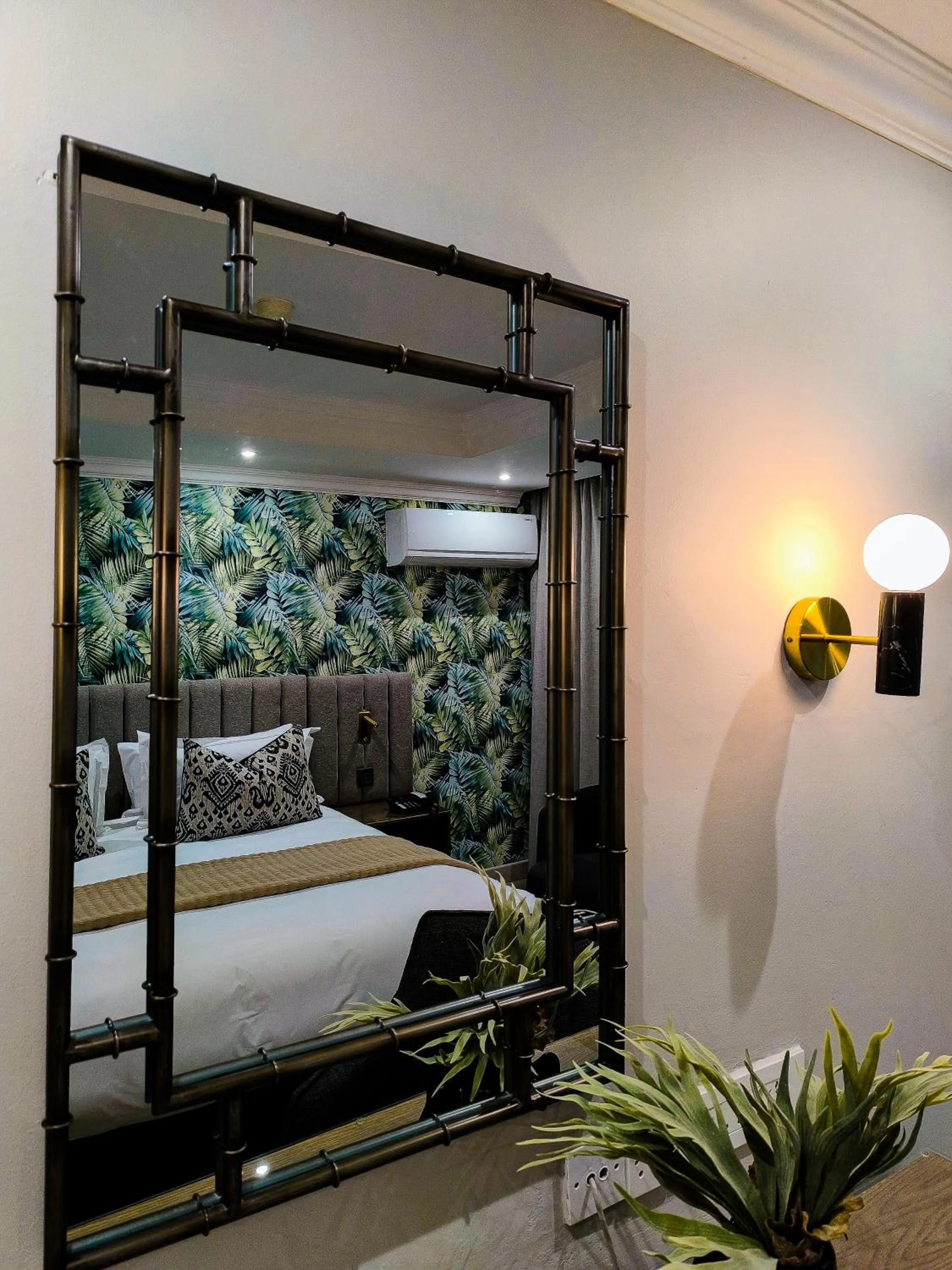 Bed in Cresta Thapama Hotel