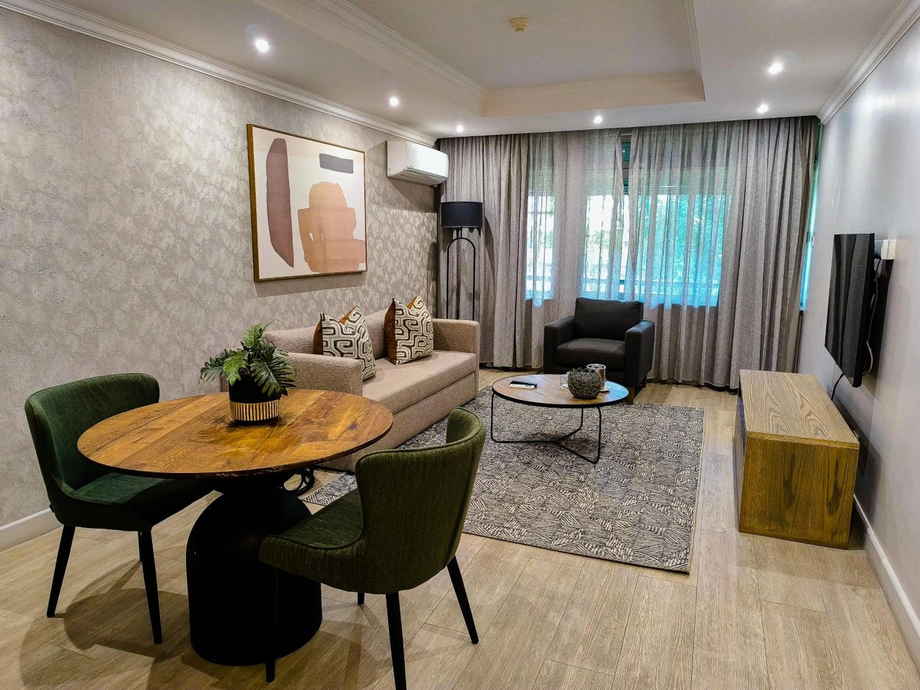 TV and multimedia in Cresta Thapama Hotel