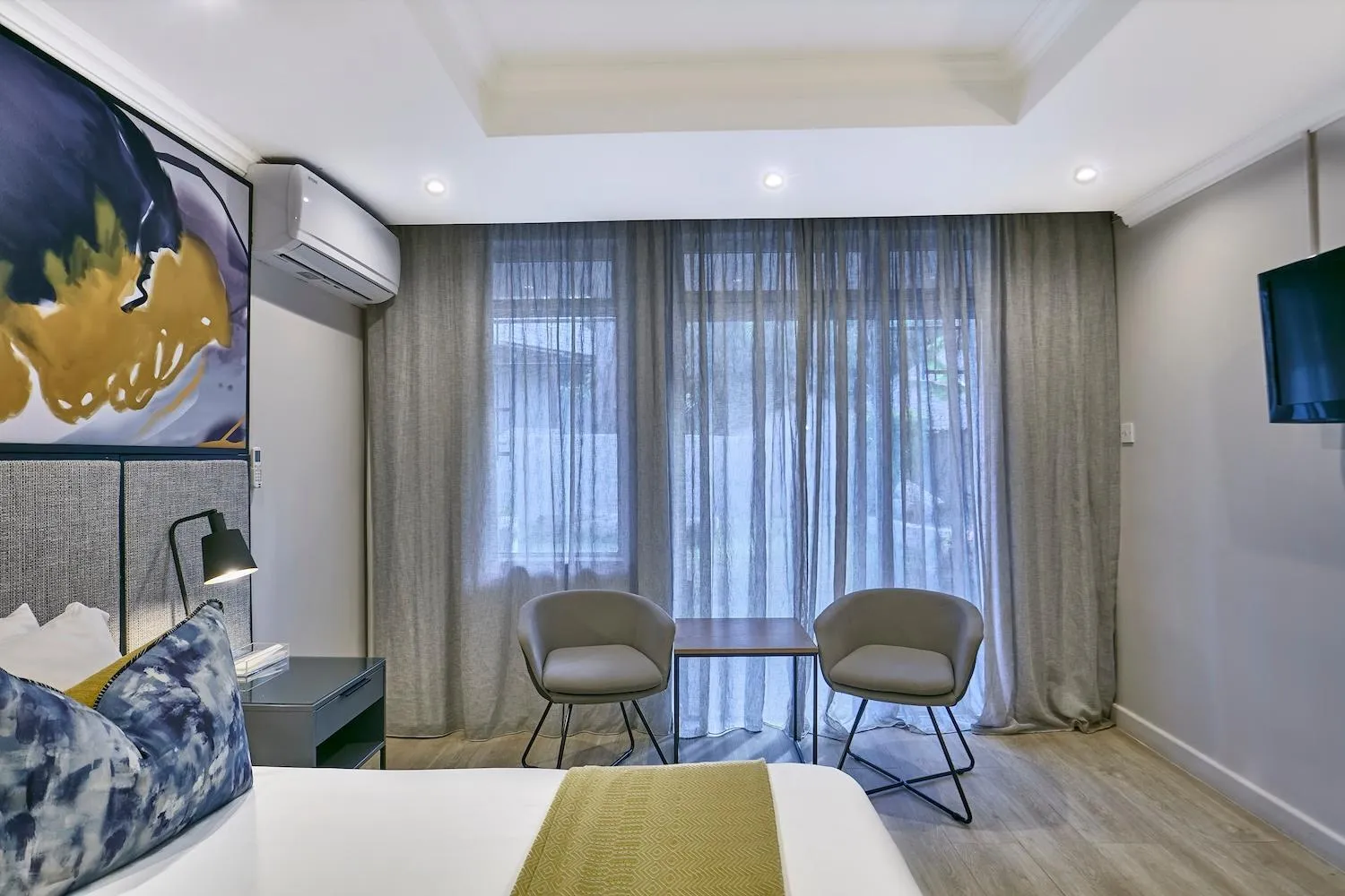 Bed in Cresta Thapama Hotel