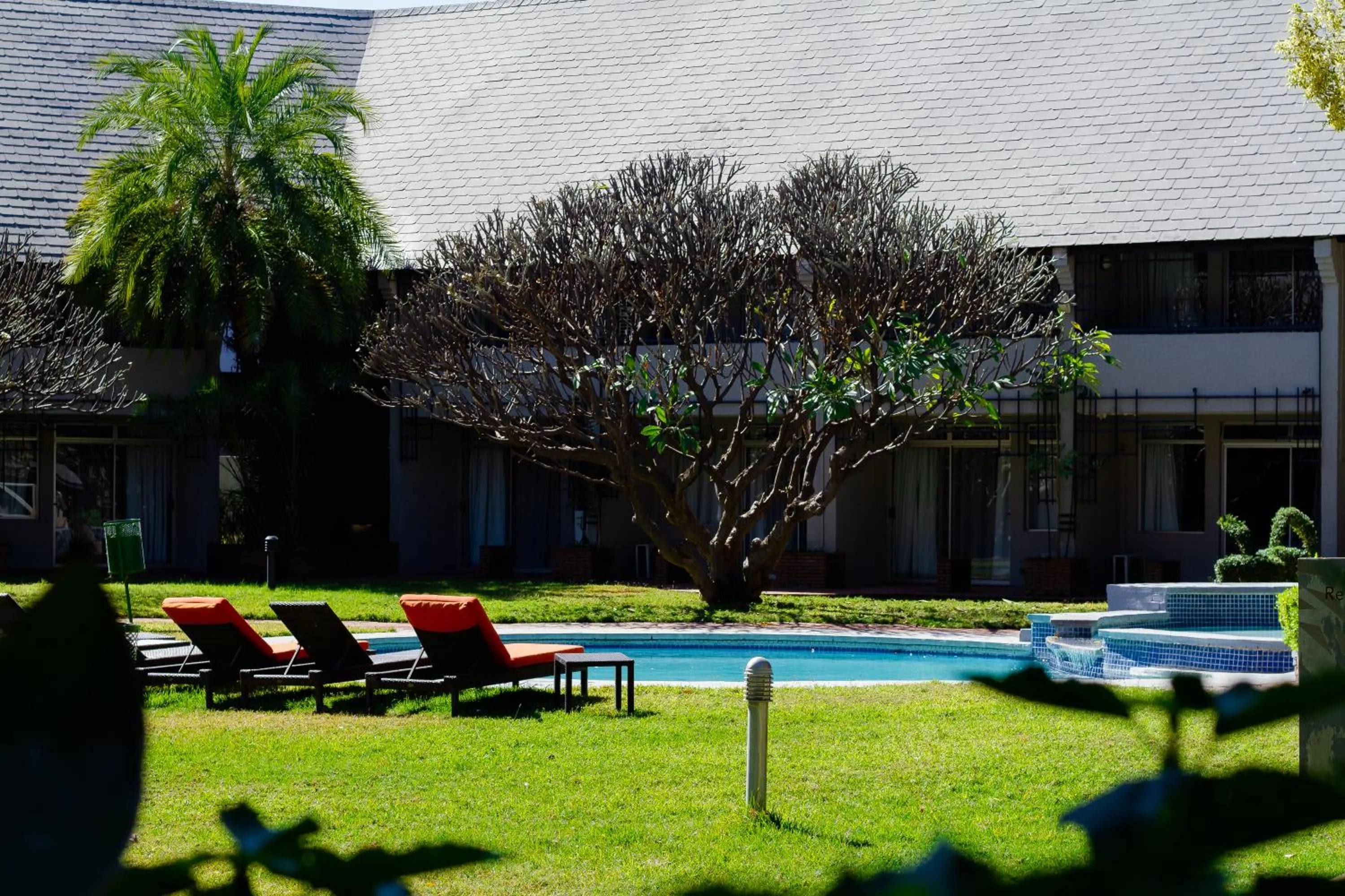 Swimming pool in Cresta Thapama Hotel
