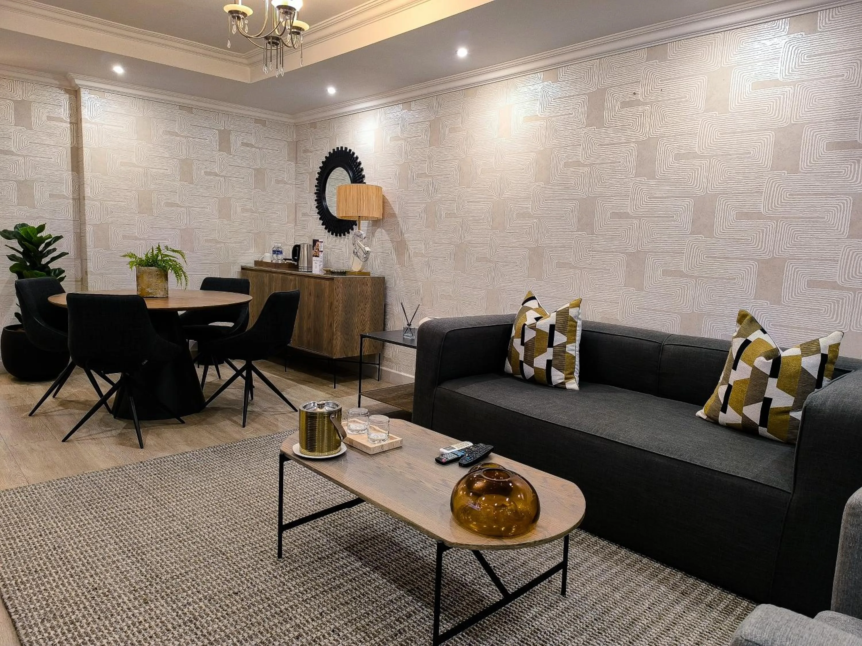 Living room in Cresta Thapama Hotel