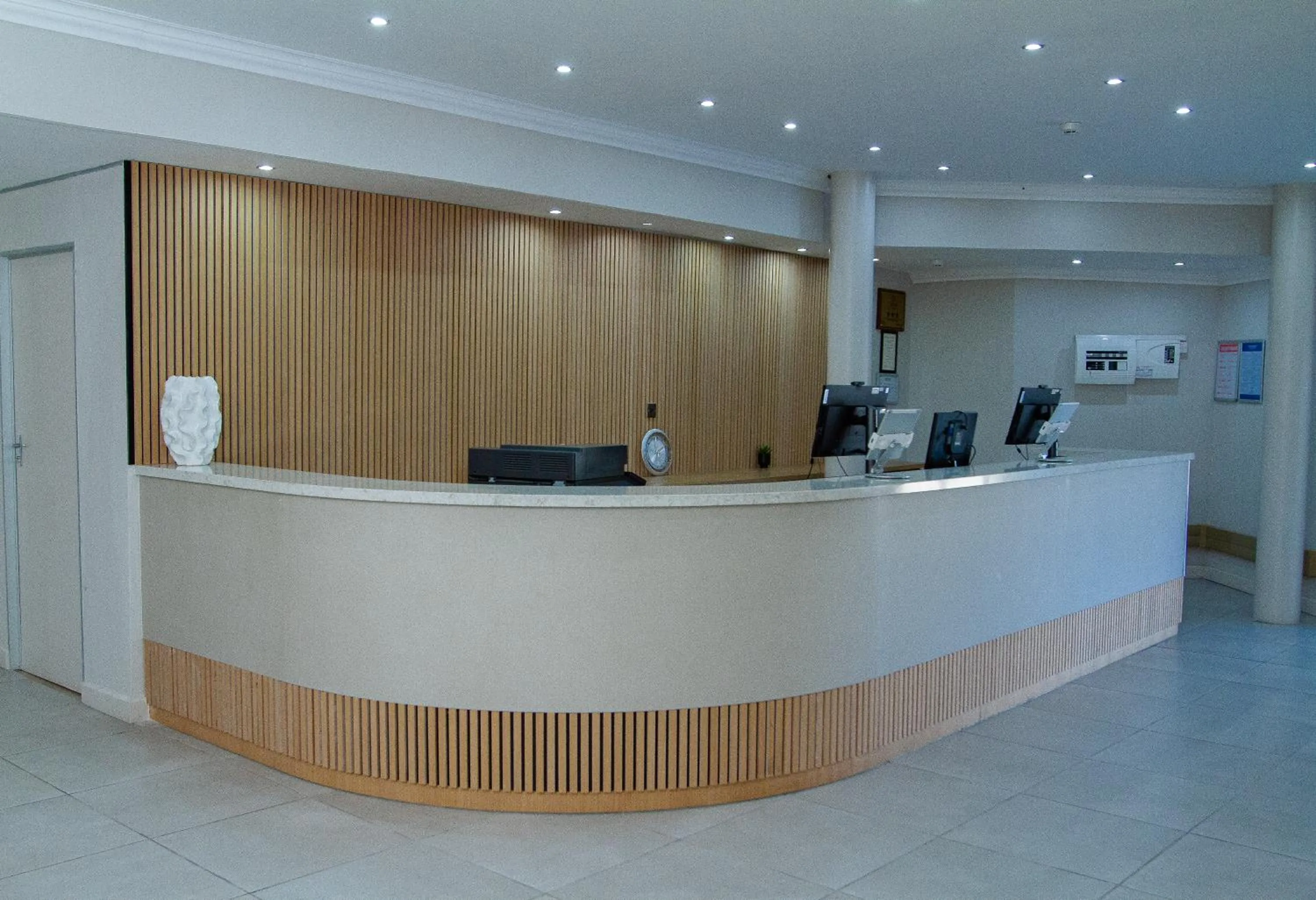 Lobby or reception in Cresta Thapama Hotel
