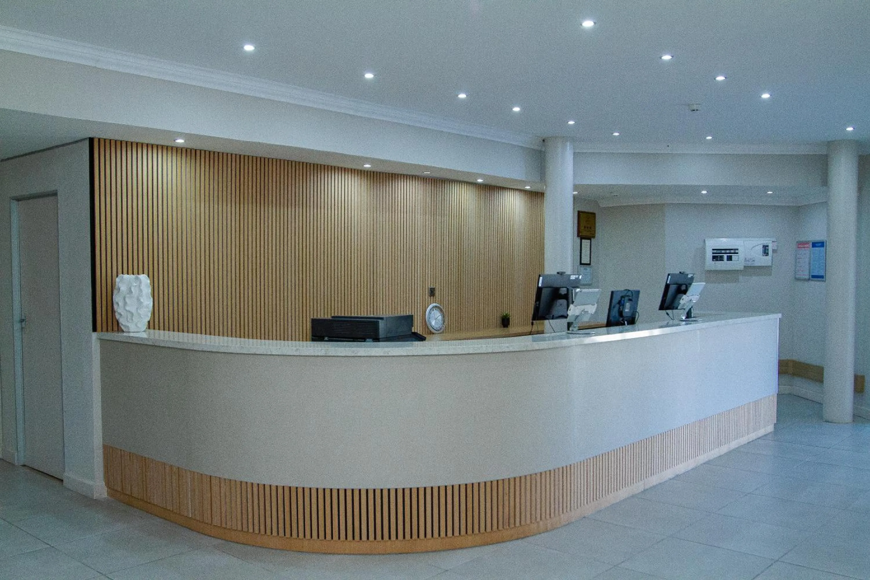 Lobby or reception in Cresta Thapama Hotel