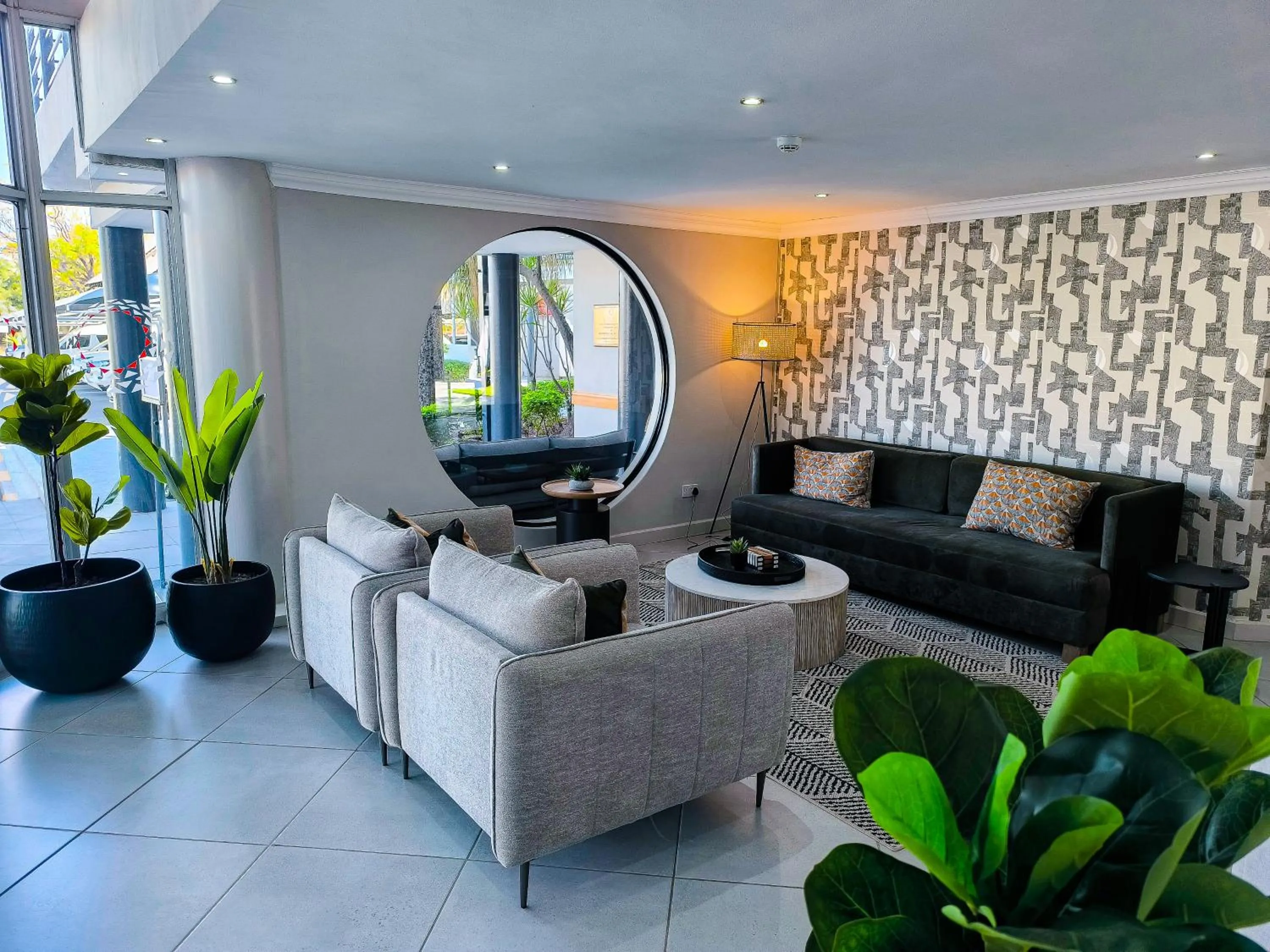 Lobby or reception in Cresta Thapama Hotel