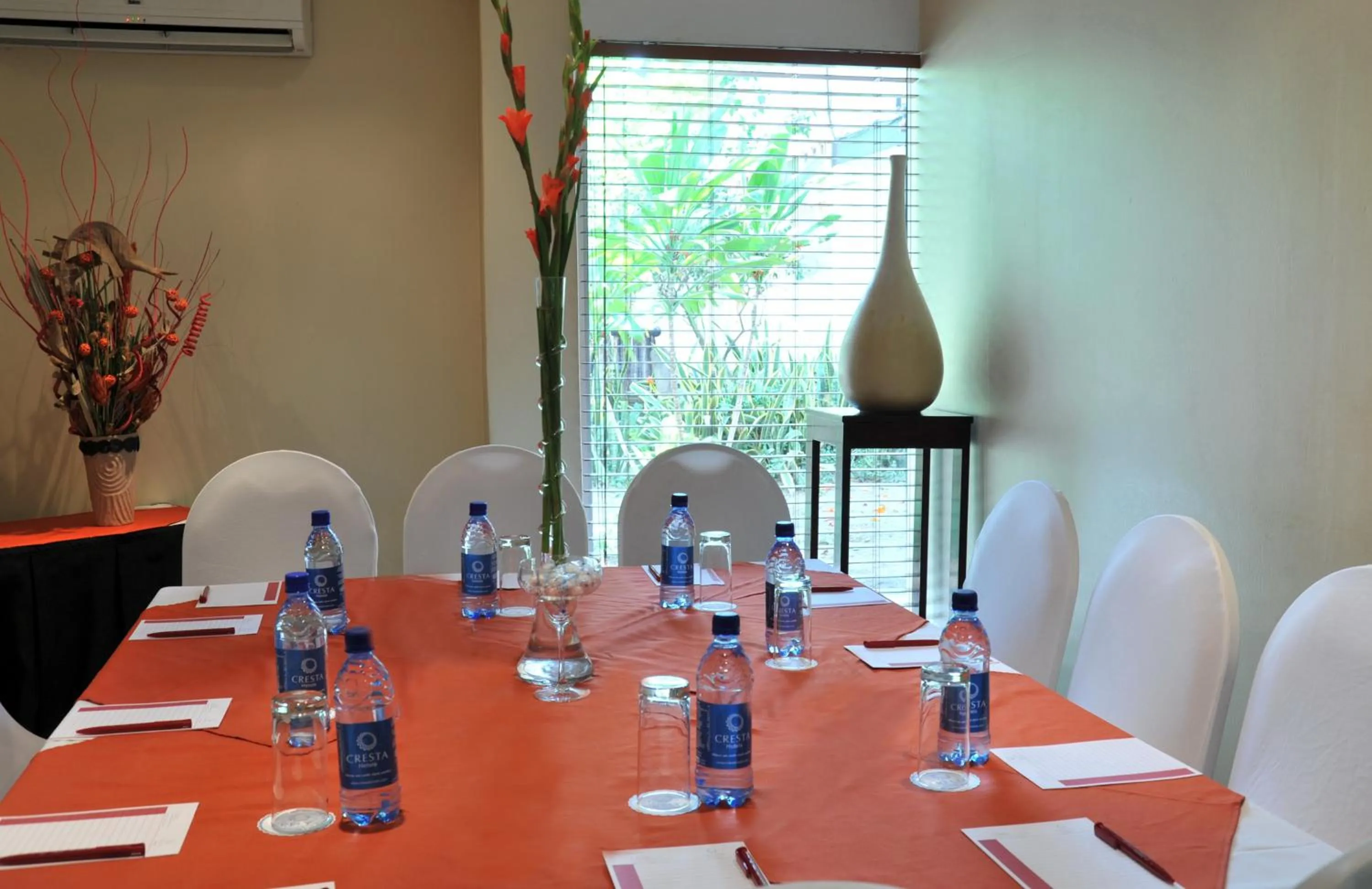Meeting/conference room in Cresta Thapama Hotel