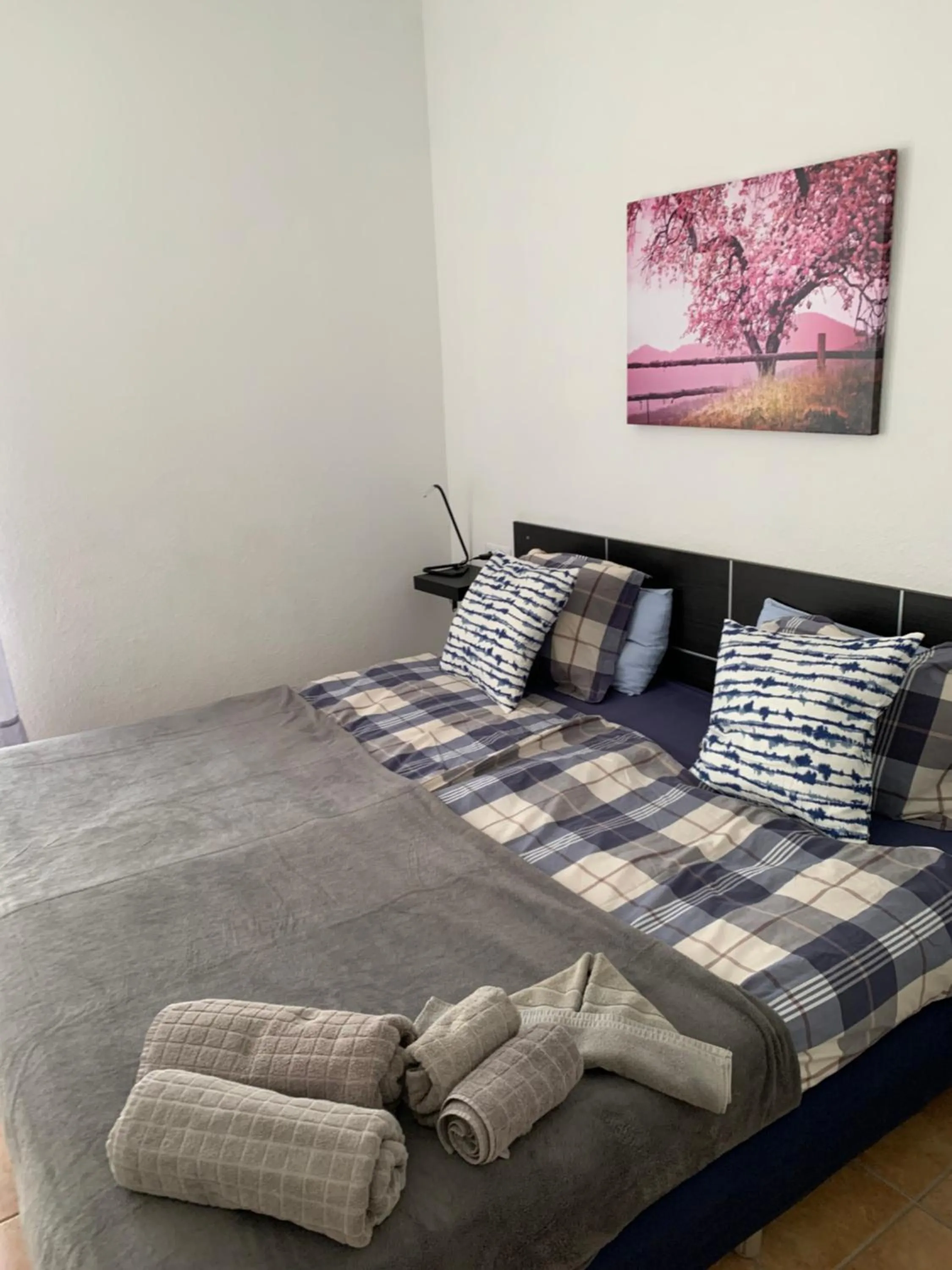 Bedroom, Bed in Apartamentos Alberto