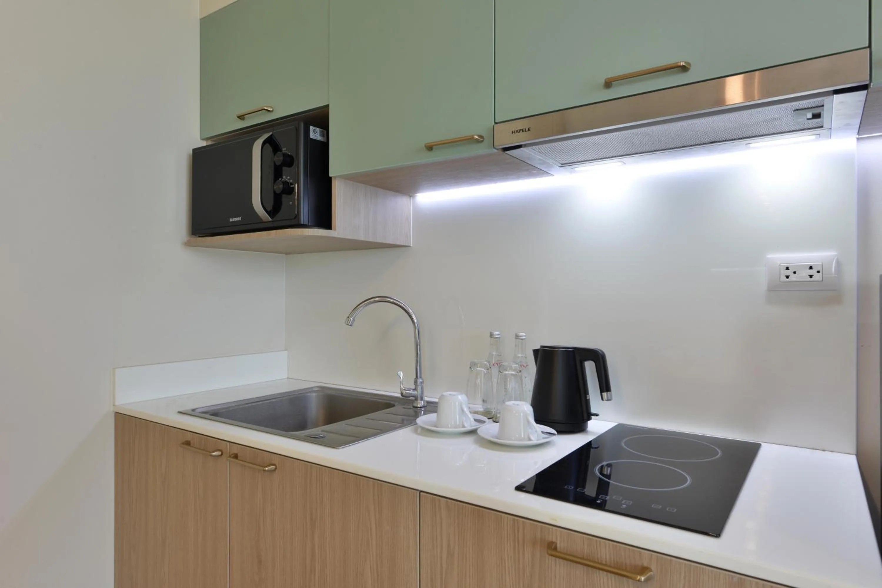 Coffee/tea facilities in SENS Hotel