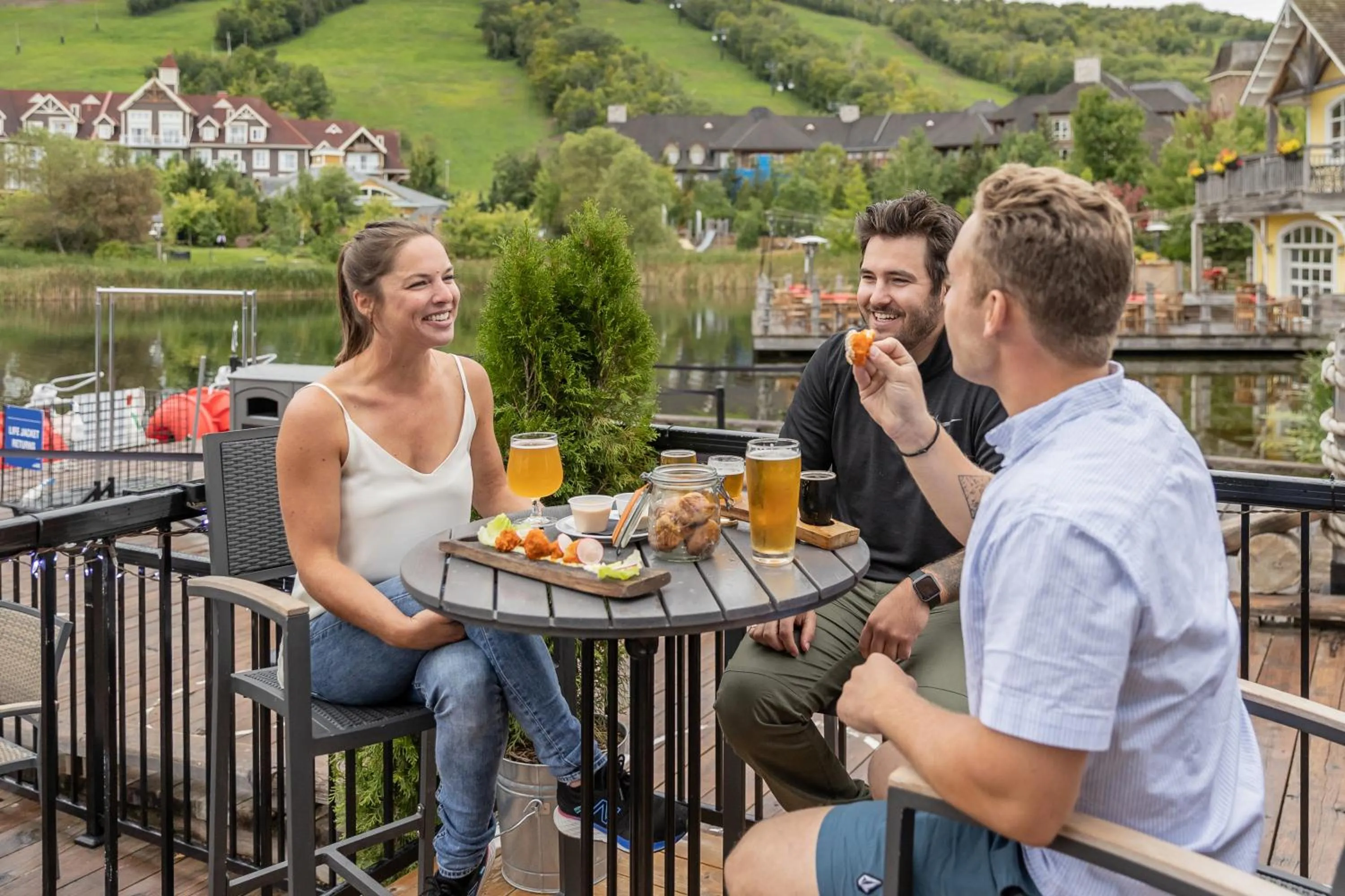 Restaurant/places to eat in Blue Mountain Resort Village Suites