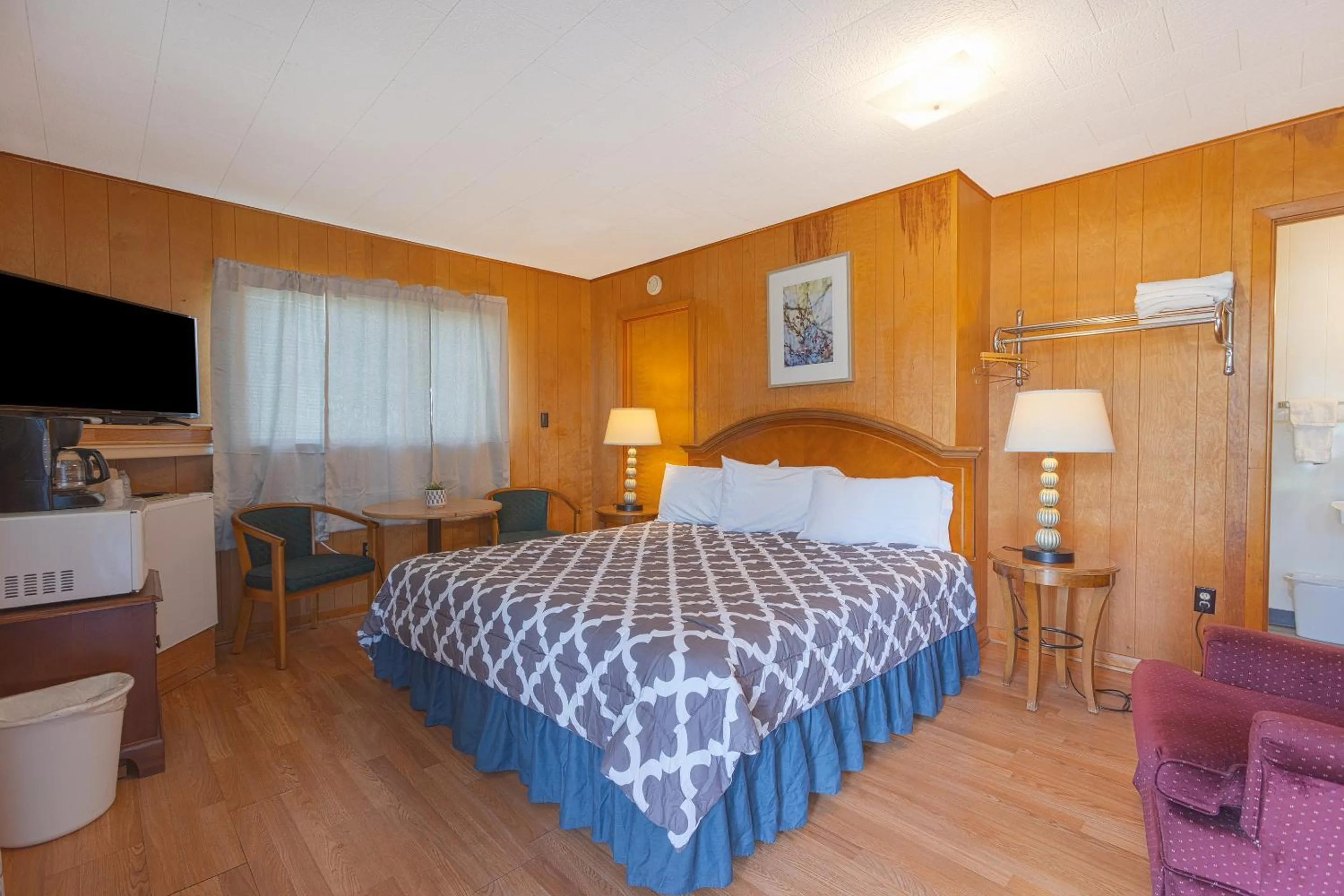 Bedroom, Bed in Parkside Motel by OYO Meadville Conneaut Lake