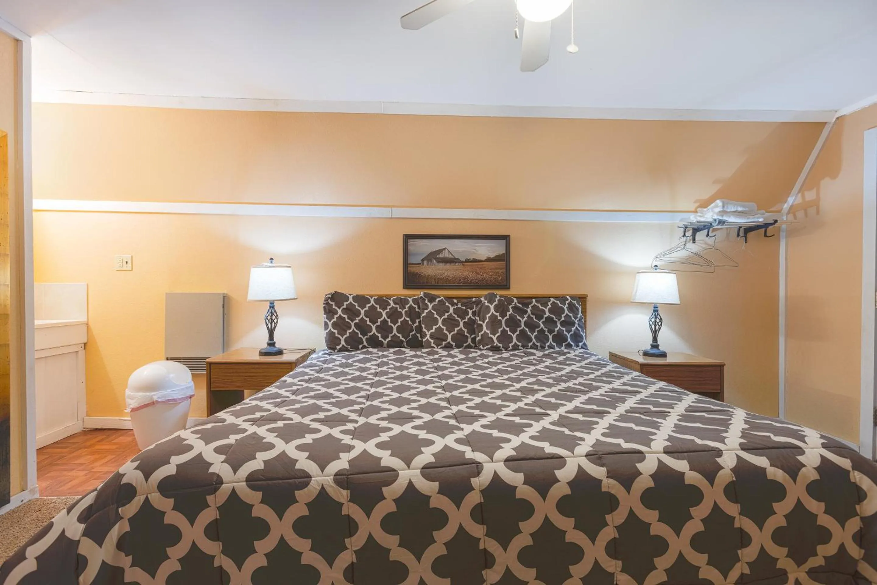 Bedroom, Bed in Parkside Motel by OYO Meadville Conneaut Lake