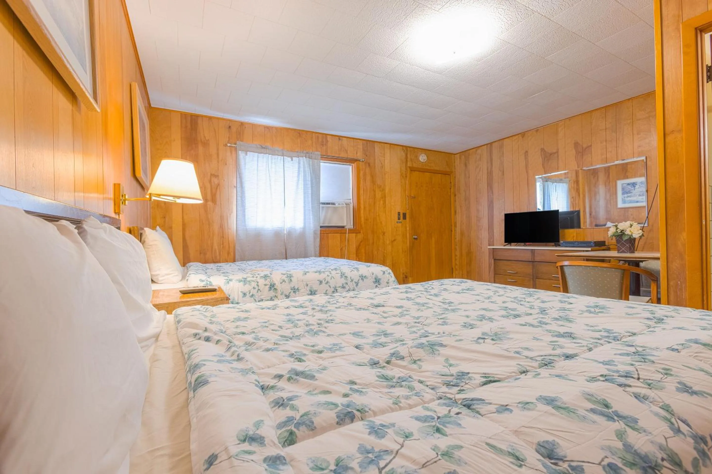 Bedroom, Bed in Parkside Motel by OYO Meadville Conneaut Lake