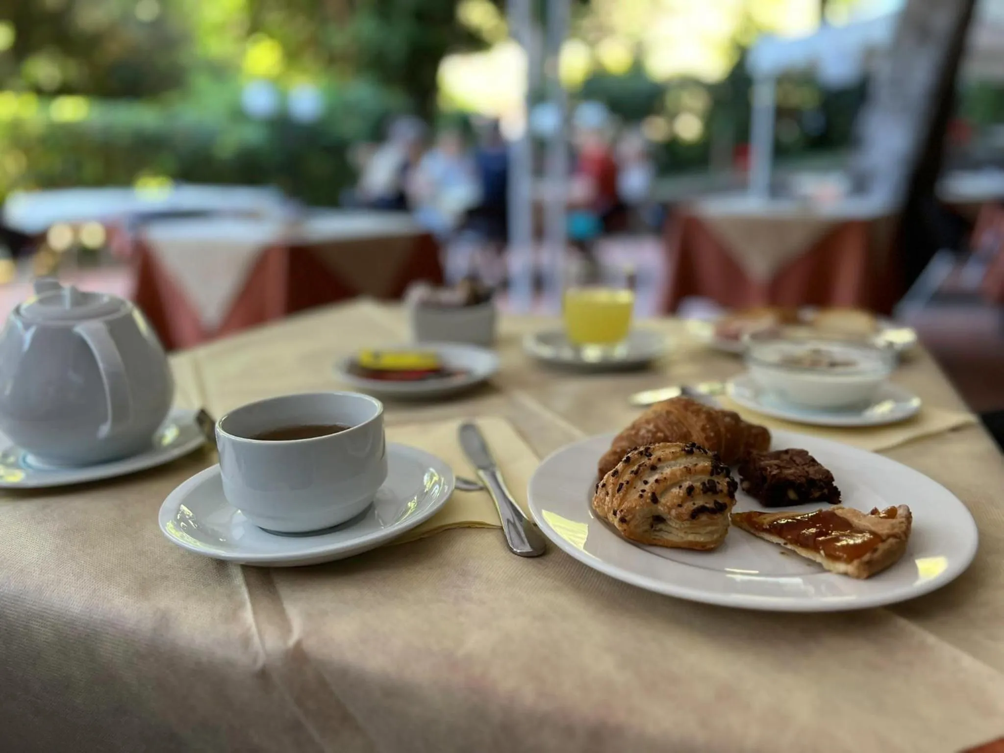 Restaurant/places to eat in Park Hotel Napoleone