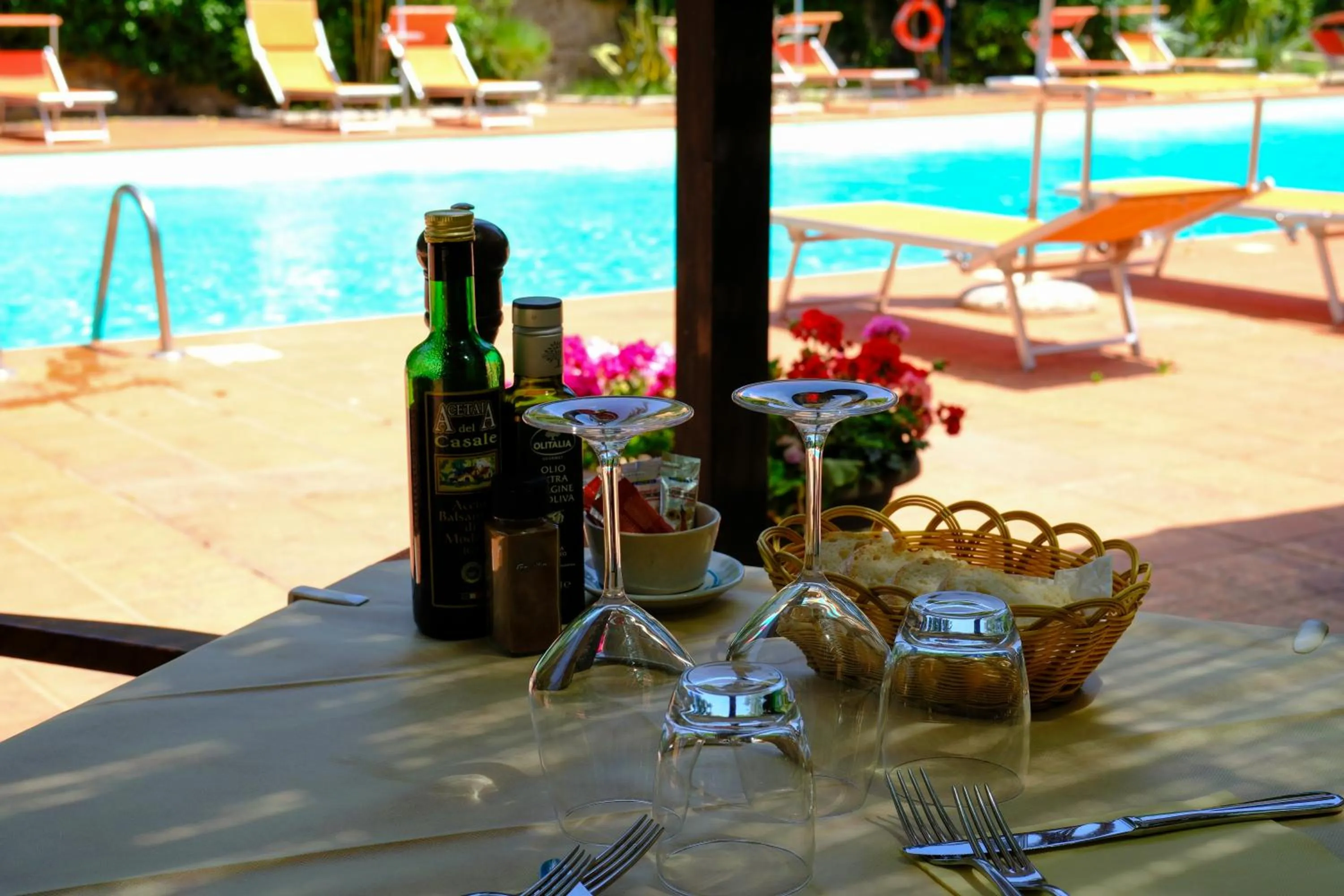 Restaurant/places to eat in Park Hotel Napoleone