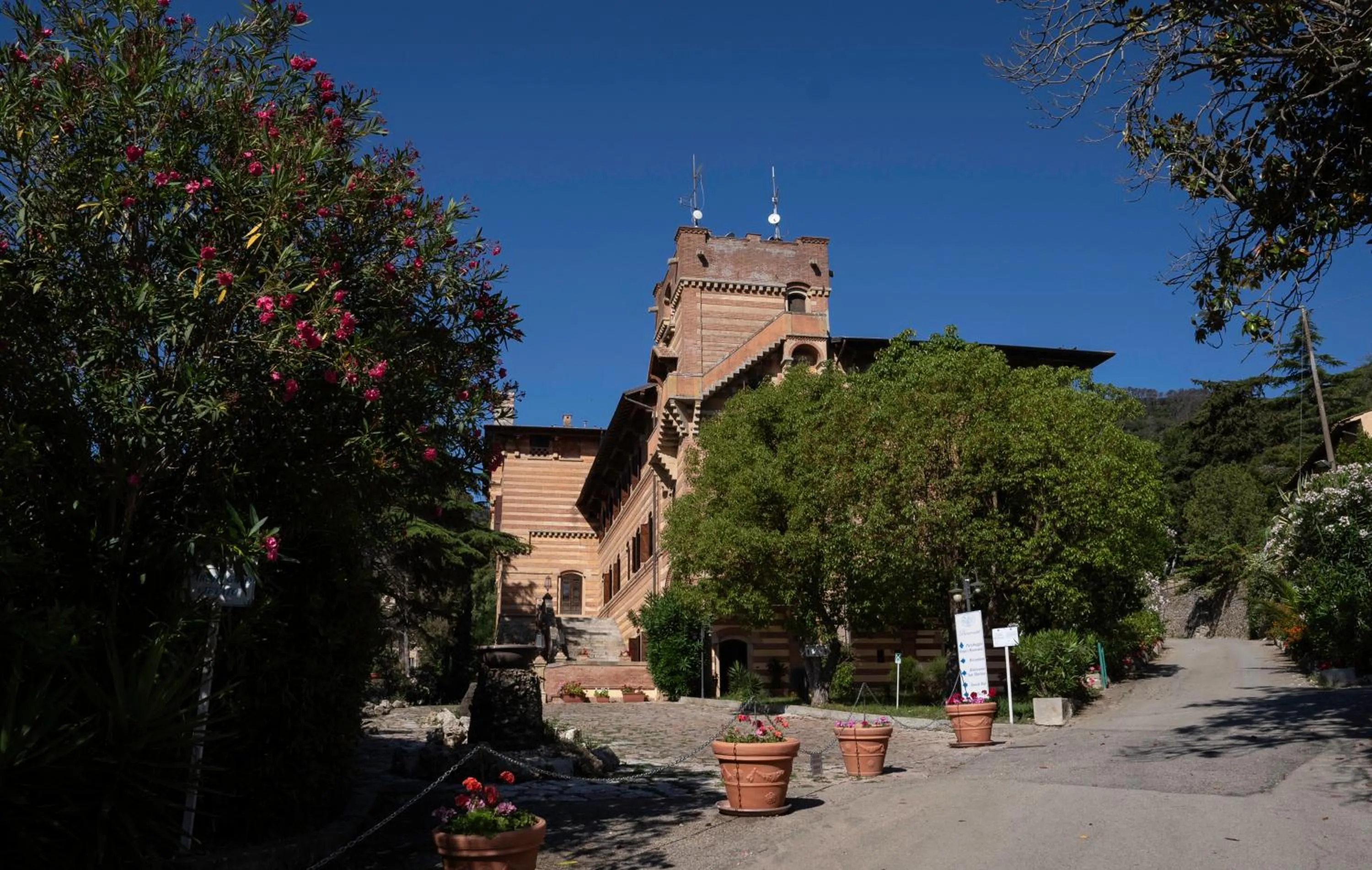 Property building in Park Hotel Napoleone