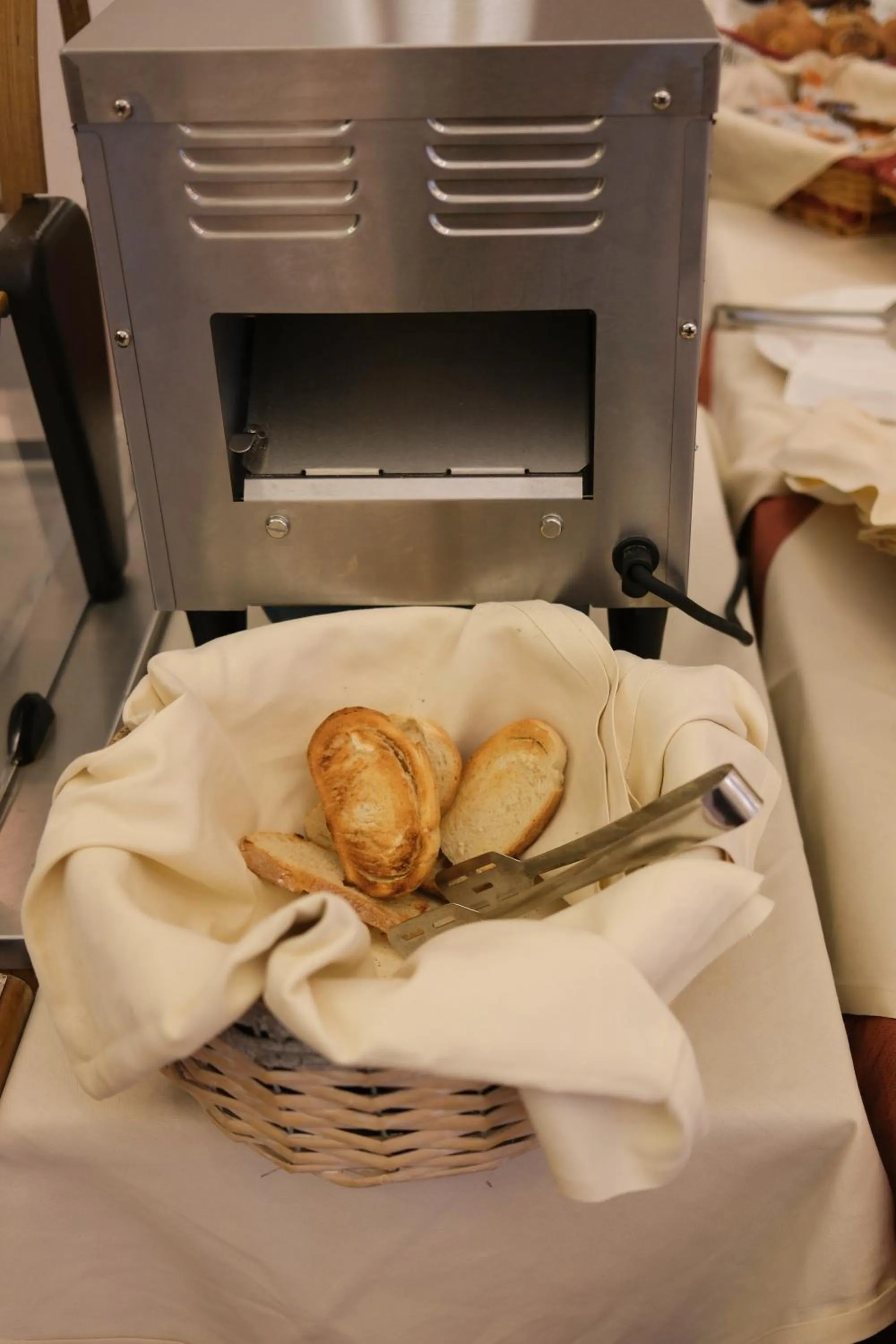 Restaurant/places to eat in Park Hotel Napoleone