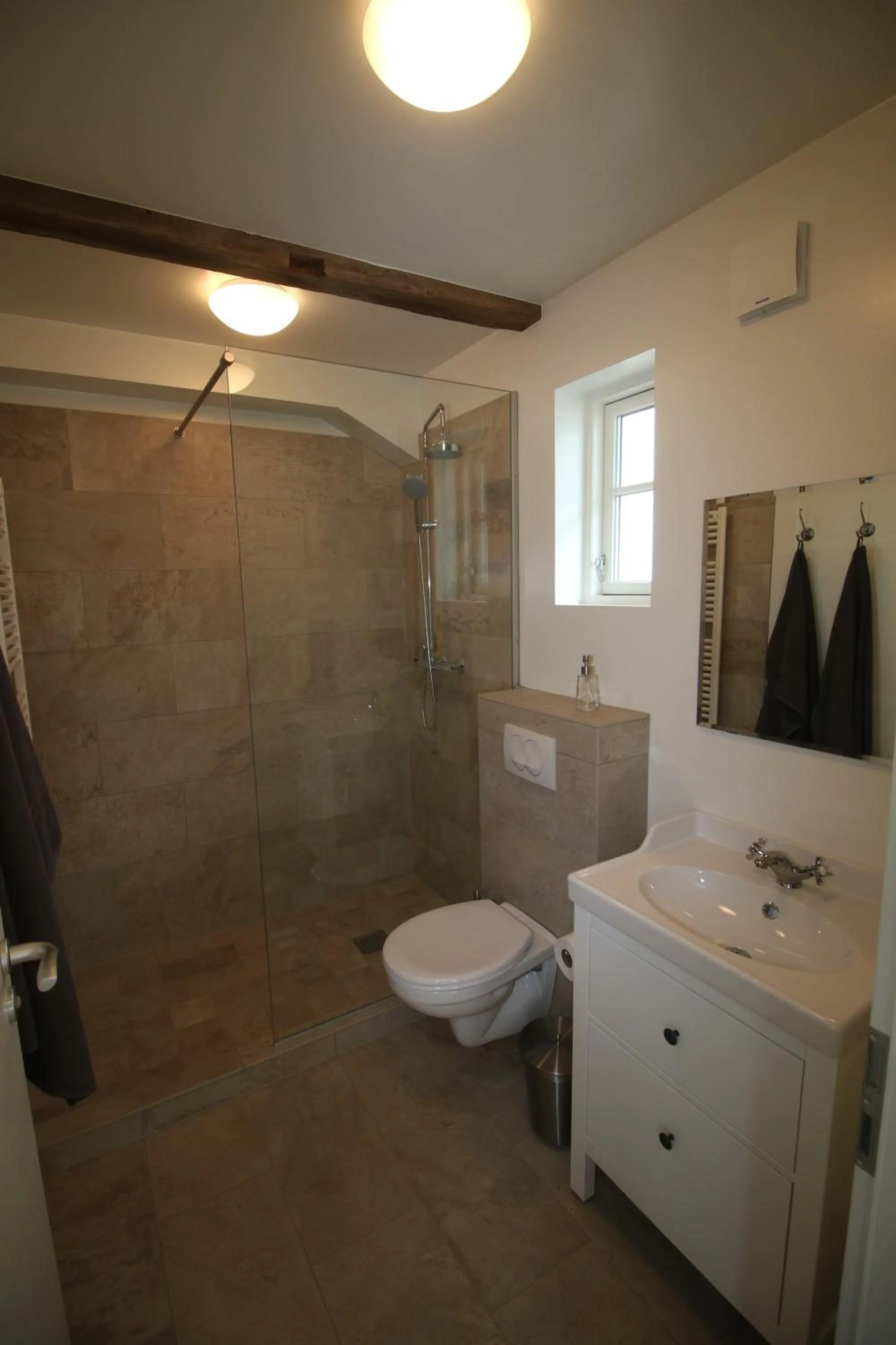 Shower in Acco Ice Apartments