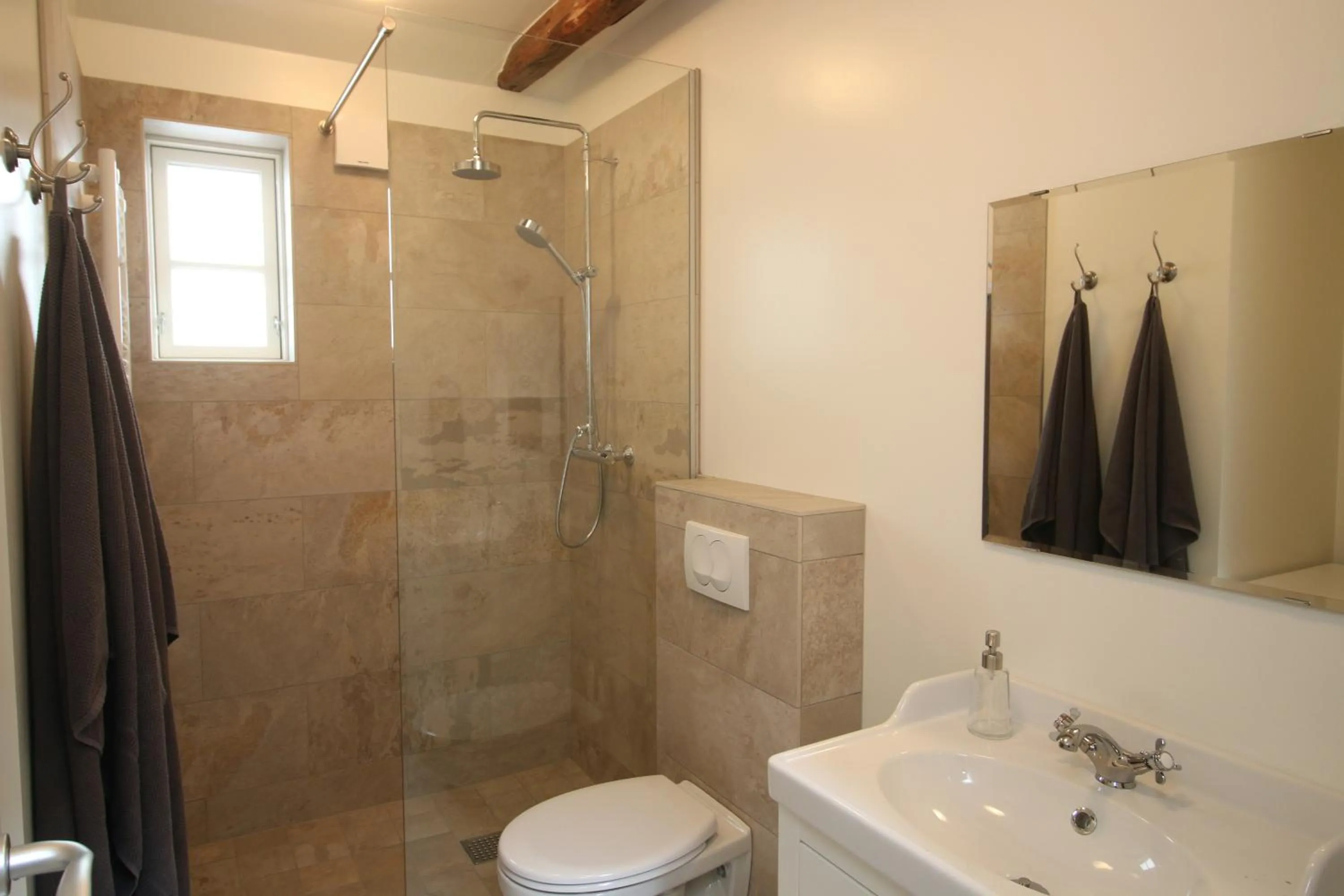 Shower in Acco Ice Apartments