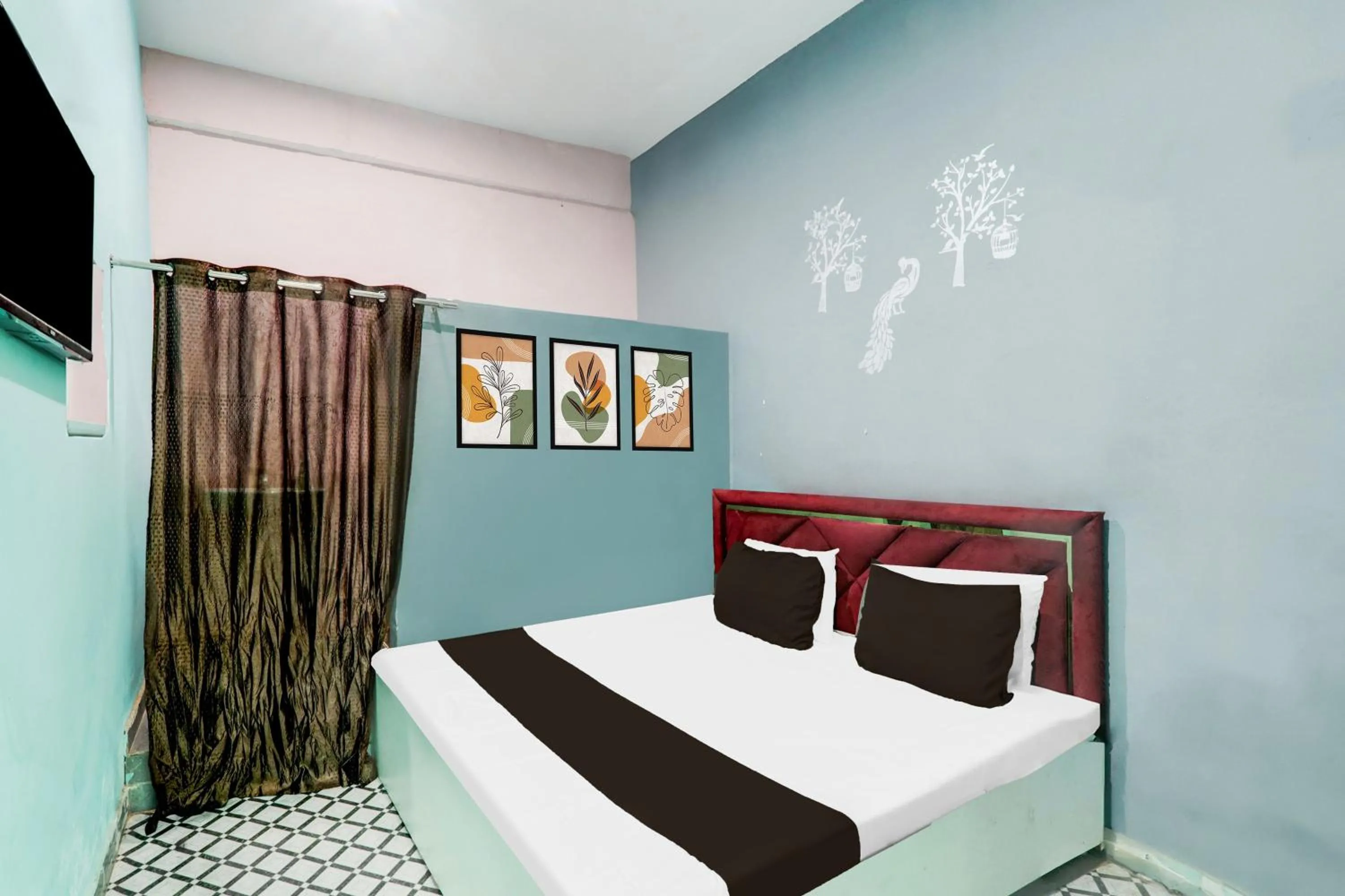 Bedroom, Bed in SPOT ON D S Hotel